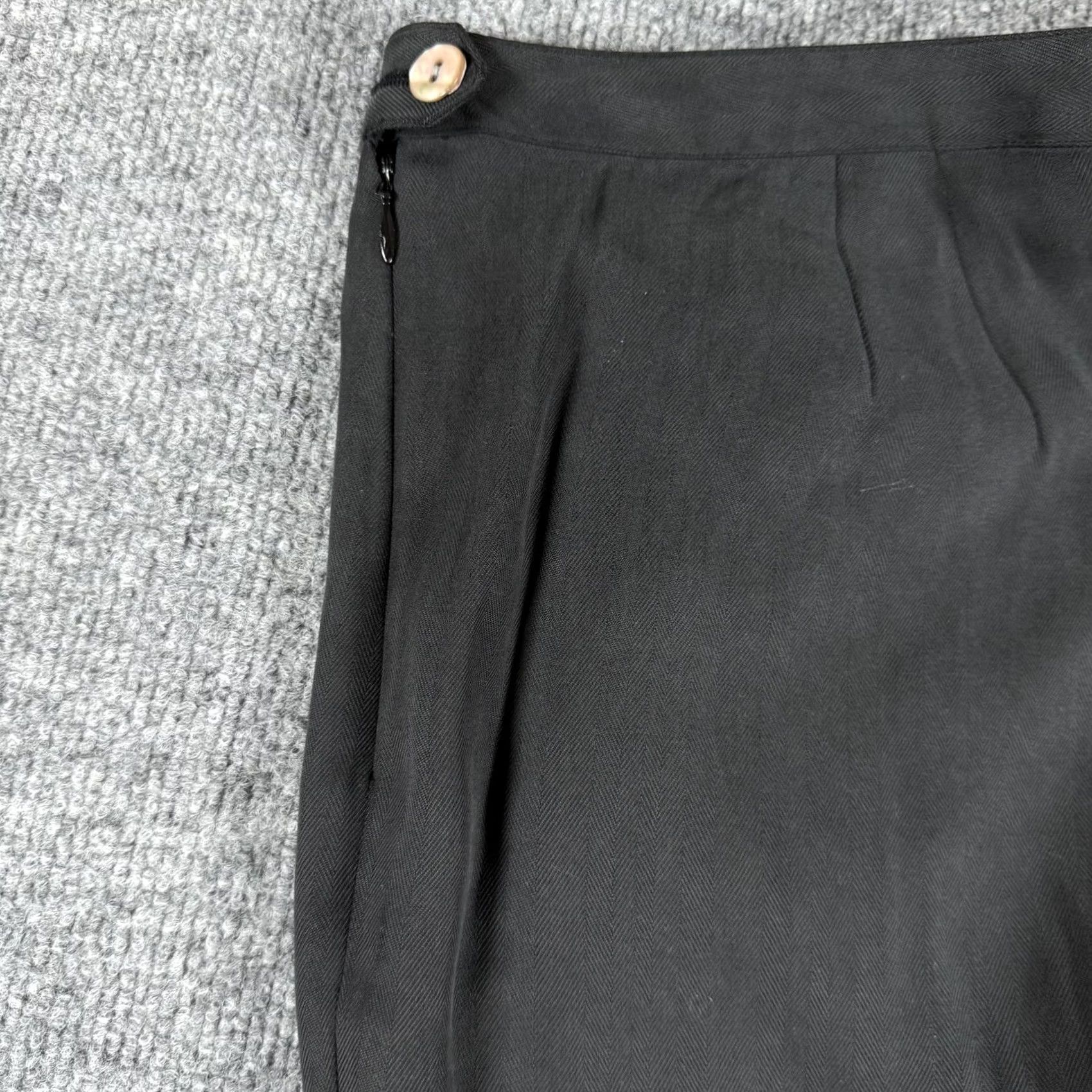 Tommy Bahama Tommy Bahama Pants Womens 8 Black Silk Wide Leg Button Cuff Dressy Size 30" / US 8 / IT 44 - 4 Thumbnail