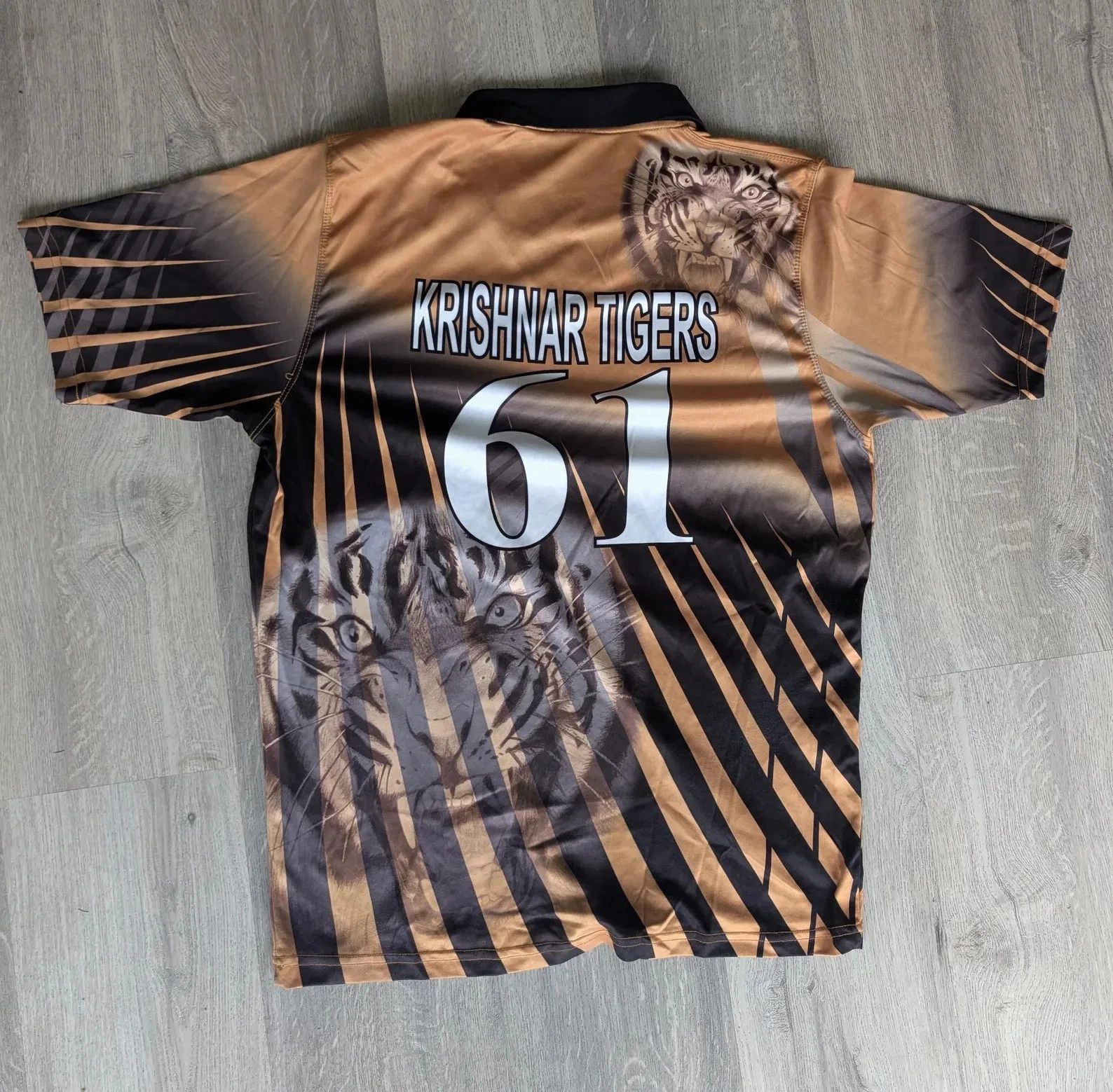 Drain Gang Rare “Krishnar Tigers” V‑Neck Polo – XL – Tiger Graphic Size US XL / EU 56 / 4 - 4 Thumbnail