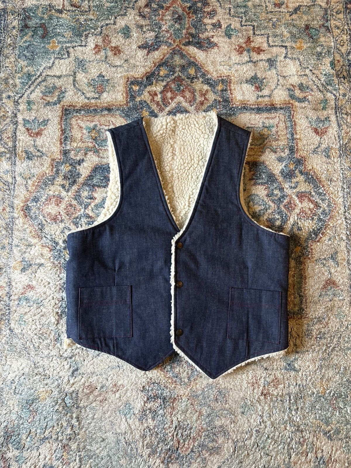 Vintage Vintage 1970s Sherpa Lined Denim Vest Large Size US L / EU 52-54 / 3 - 1 Thumbnail