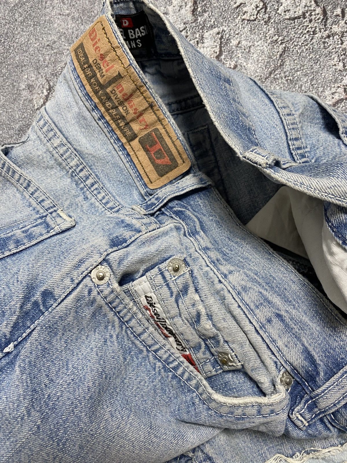 Diesel Diesel shorts vintage size 30 Size US 30 / EU 46 - 9 Thumbnail