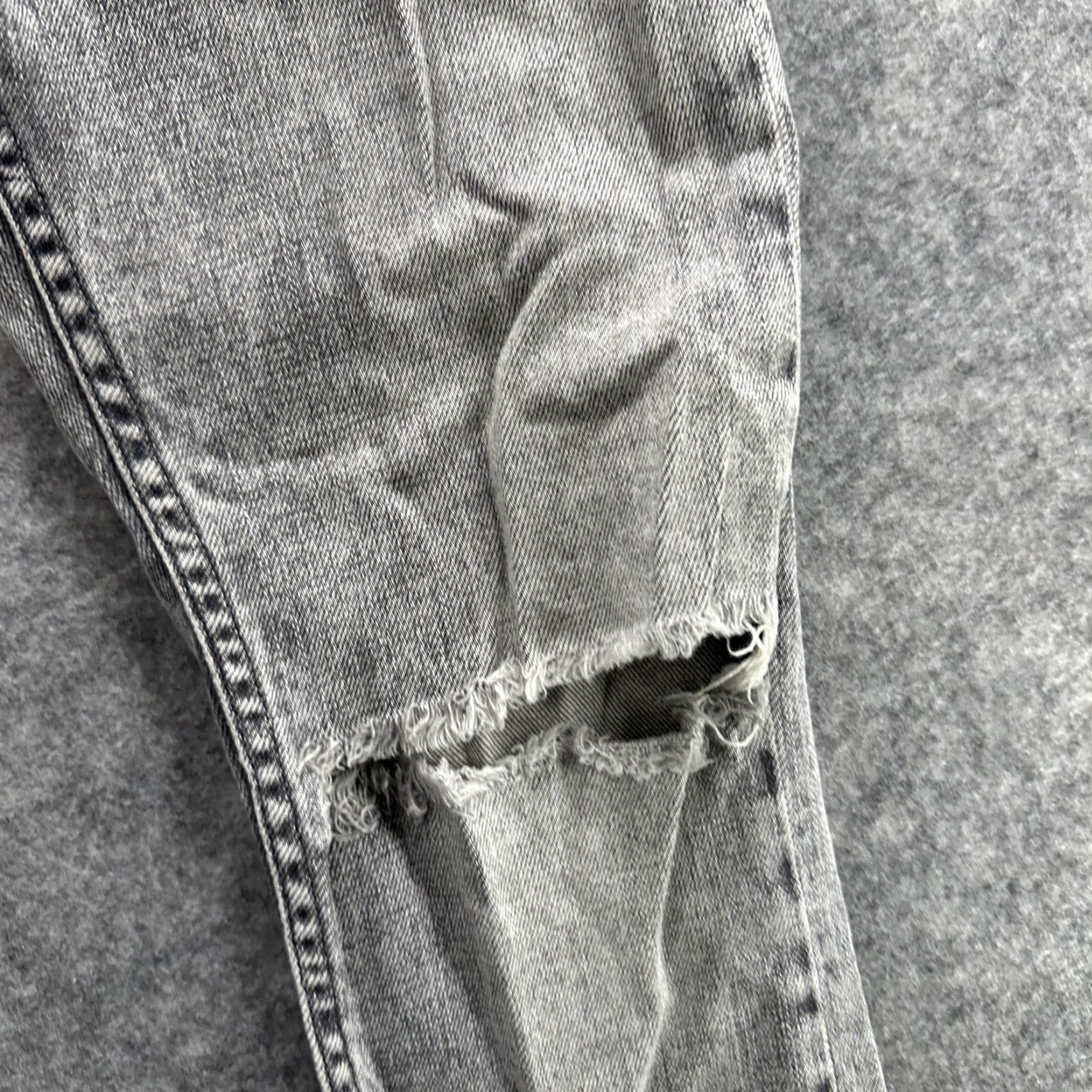 Vintage Acne Jeans Womens 27 Gray High Rise Distressed Skinny Raw Hem Rip Knee Denim Slim 100% Cotton Jeans Womens Size 27" / US 4 / IT 40 - 6 Thumbnail