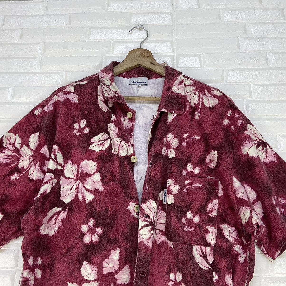 Art Comes First × Helly Hansen Helly Hansen Hawaiian Hibiscus Full Print Shirt Button Down Size US M / EU 48-50 / 2 - 22 Thumbnail