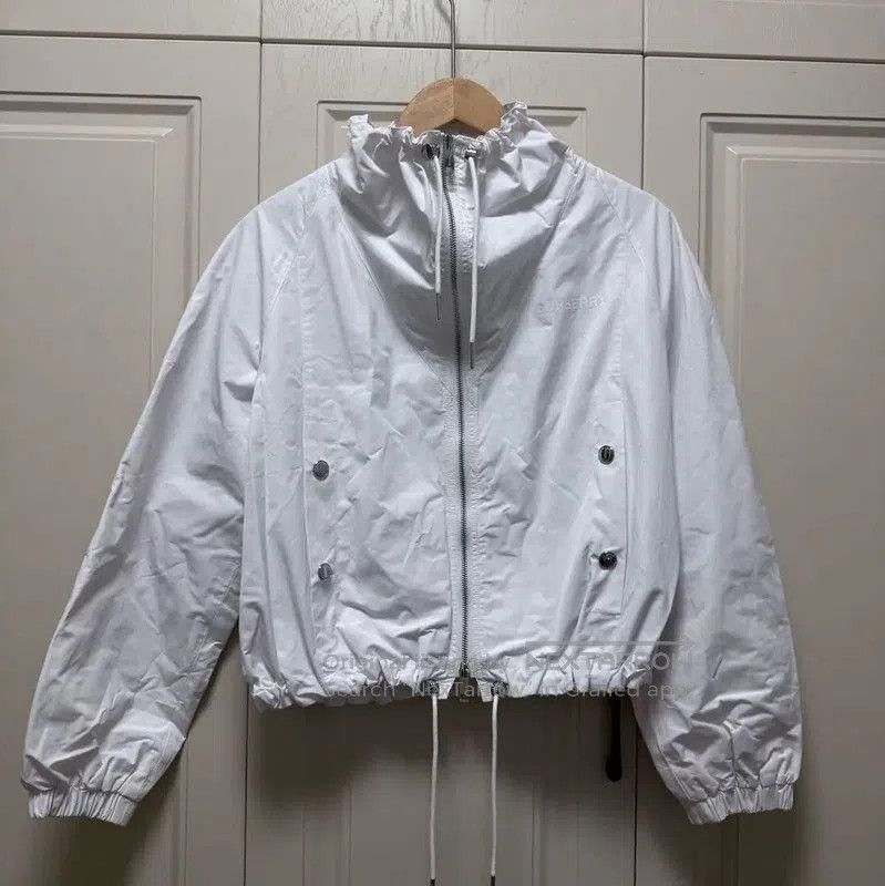 Burberry Burberry Women's White Cropped Jacket. Size S / US 4 / IT 40 - 1 Thumbnail