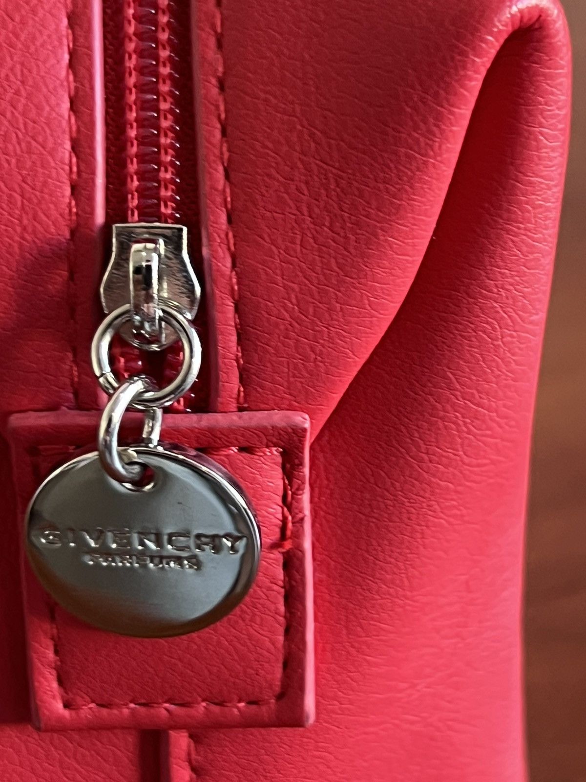 Givenchy Givenchy Parfums Womens Small Red Travel Makeup Bag Clutch Size ONE SIZE - 6 Thumbnail