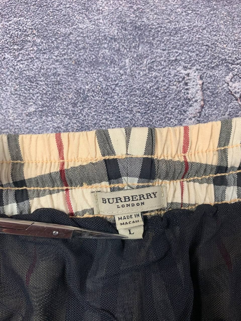 Burberry Burberry Men’s Check Shorts Size US 34 / EU 50 - 10 Thumbnail