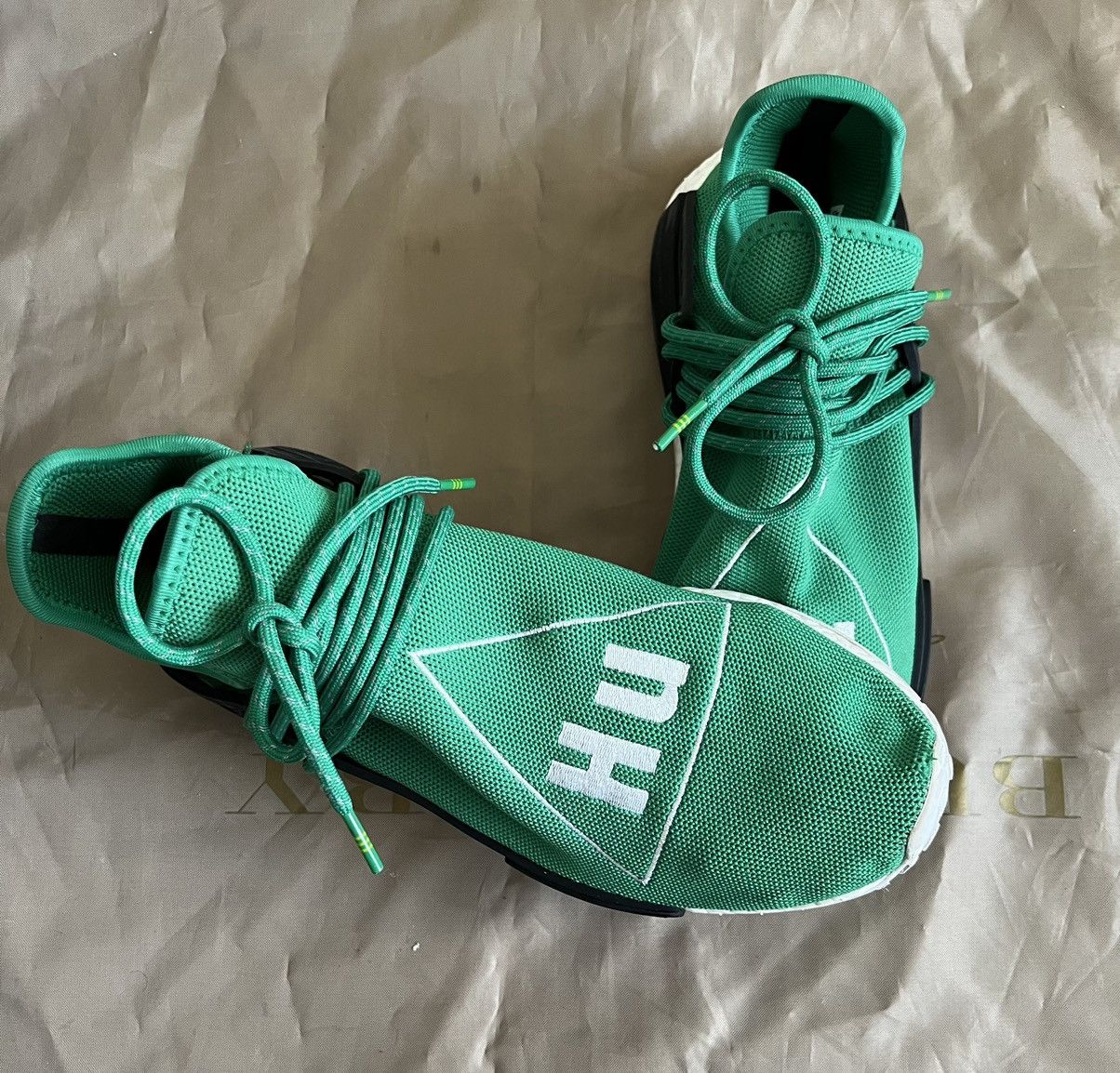 Adidas ADIDAS X PHARRELL WILLIAMS HU HUMAN RACE NMD size 10 $1000 Size US 10 / EU 43 - 4 Thumbnail