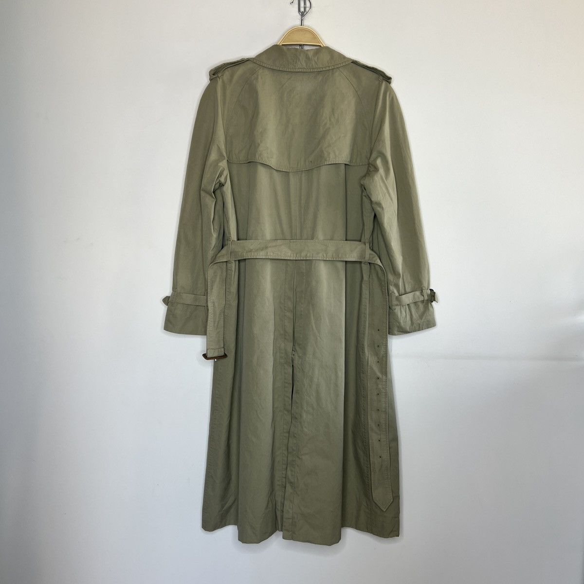 Burberry × Designer × Vintage Vintage Burberry Trench Coat 90s Nova Check Beige Belted Size US M / EU 48-50 / 2 - 11 Thumbnail