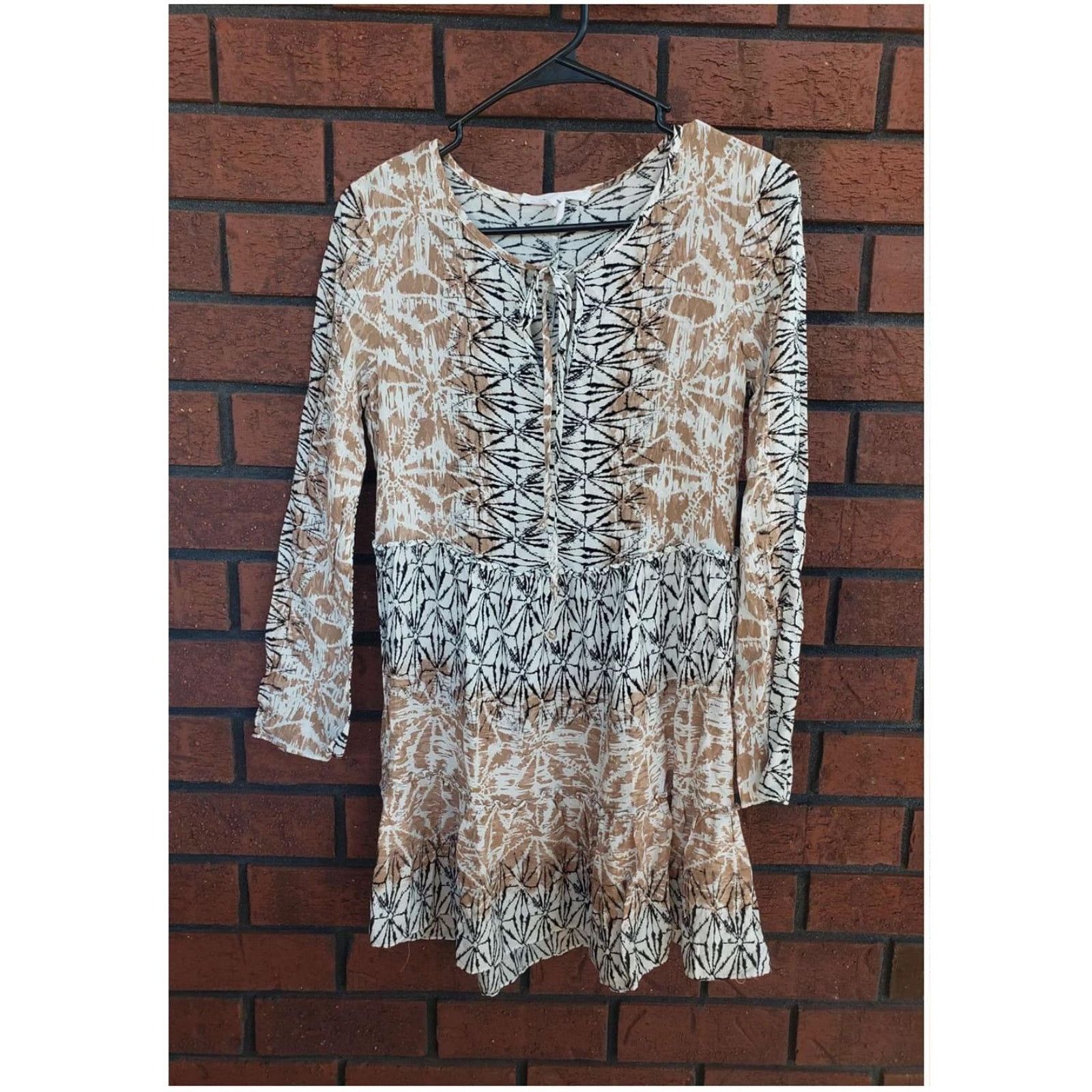 Bcbgmaxazria BCBGeneration size XXS Boho Geometric Print Flowy Blouse Size XXS / US 00 / IT 34 - 1 Thumbnail