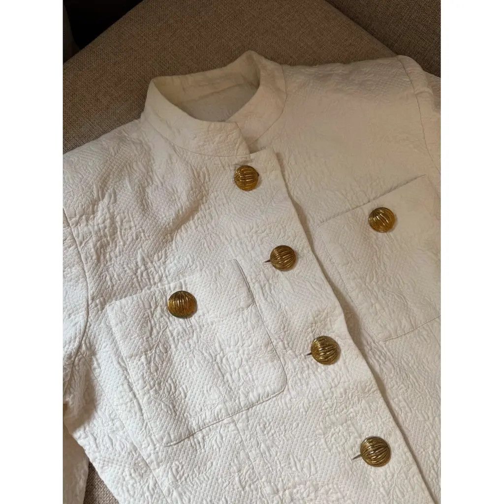 Yves Saint Laurent Yves Saint Laurent White Vintage Blazer Gold Buttons FR36 Size XS / US 0-2 / IT 36-38 - 2 Thumbnail