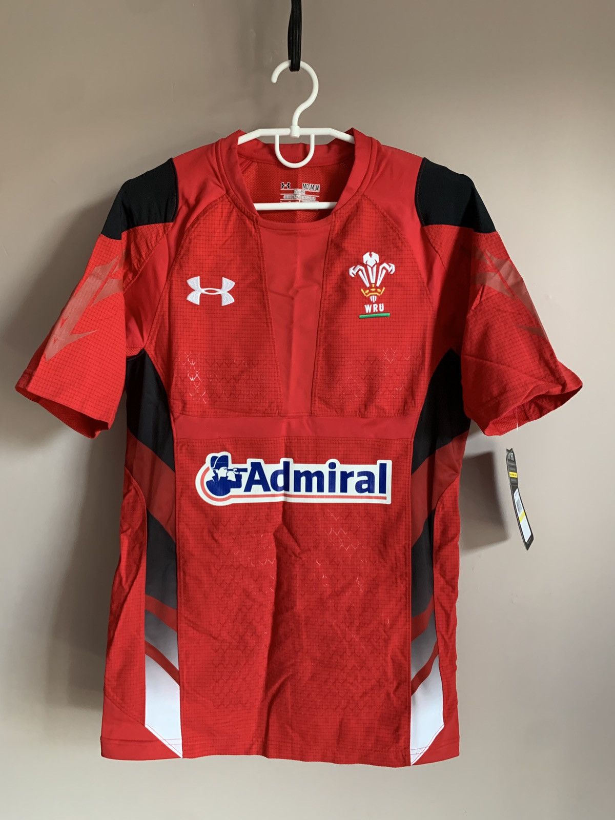Under Armour Wales Home Rugby Union Shirt Under Armour Jersey Size M #32 Size US M / EU 48-50 / 2 - 1 Thumbnail