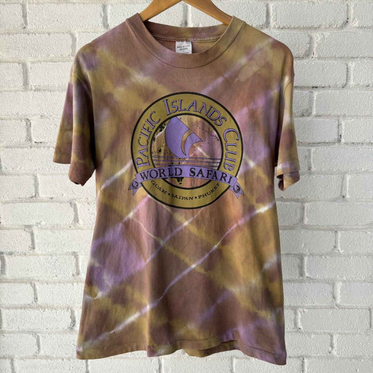 Vintage Vintage Pacific Islands Club Tee Size US S / EU 44-46 / 1 - 1 Thumbnail