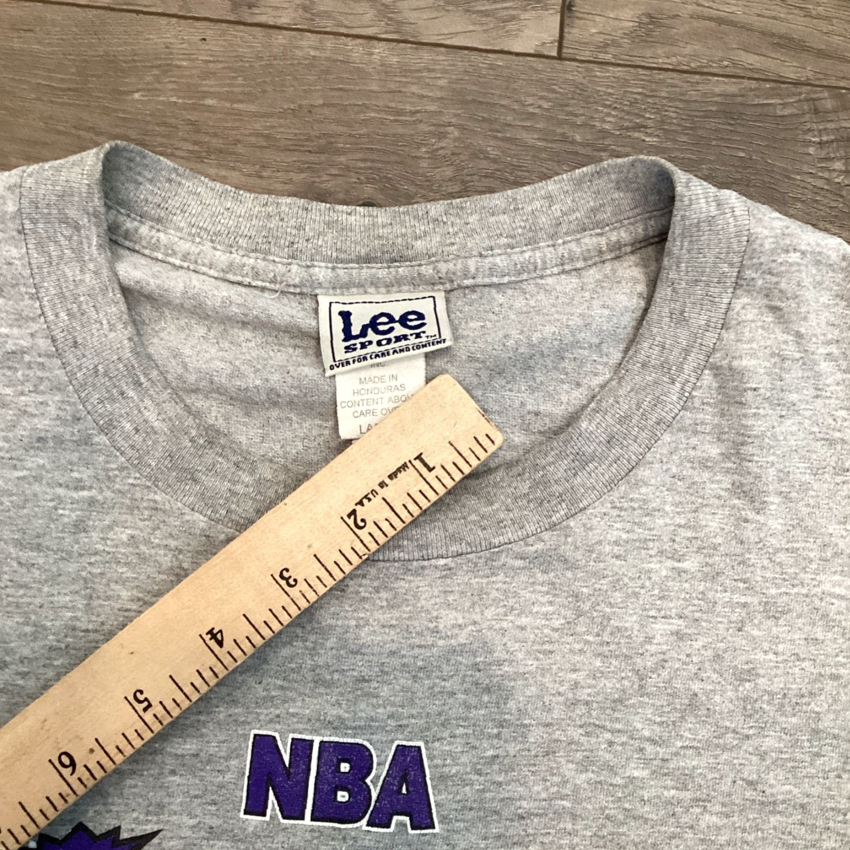 Lee VINTAGE Lee Sport Sacramento Kings Tee Shirt Adult L Gray Cotton Blend 90s Sports Mens Size US L / EU 52-54 / 3 - 5 Thumbnail