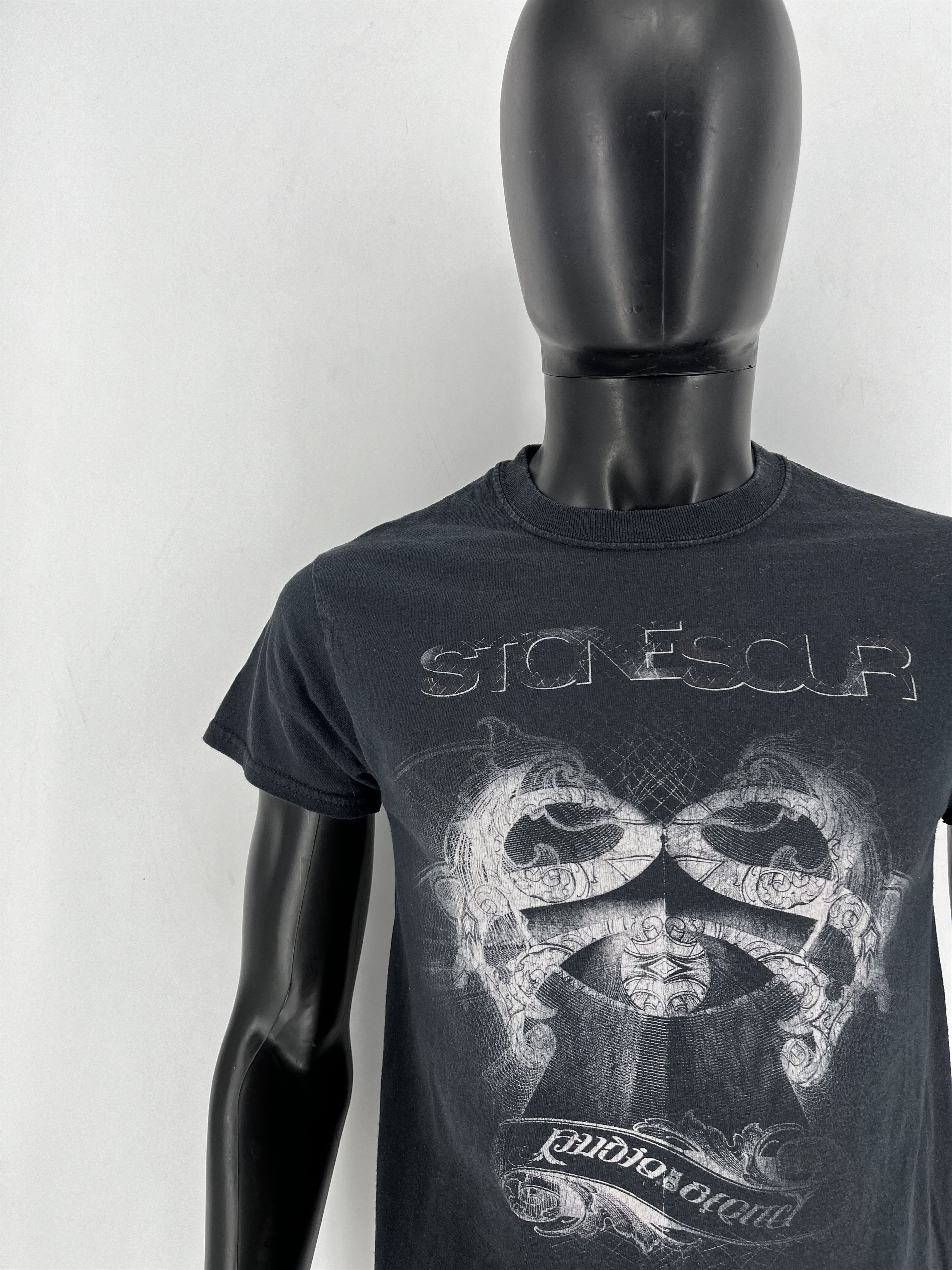 Band Tees Vintage Y2K Stone Sour Band Tee Big Logo Streetwear Size S Size US S / EU 44-46 / 1 - 6 Thumbnail