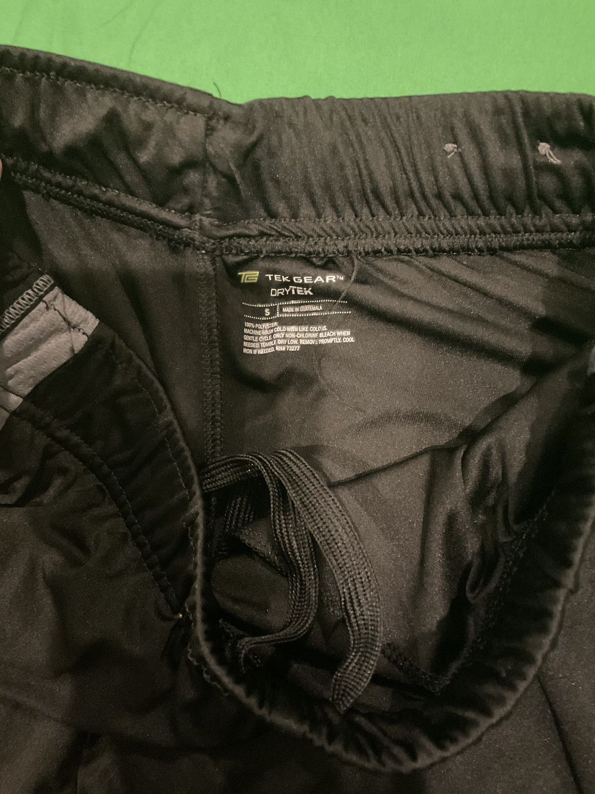 Vintage Vintage Black and grey Tek Gear shorts Size US 30 / EU 46 - 2 Thumbnail