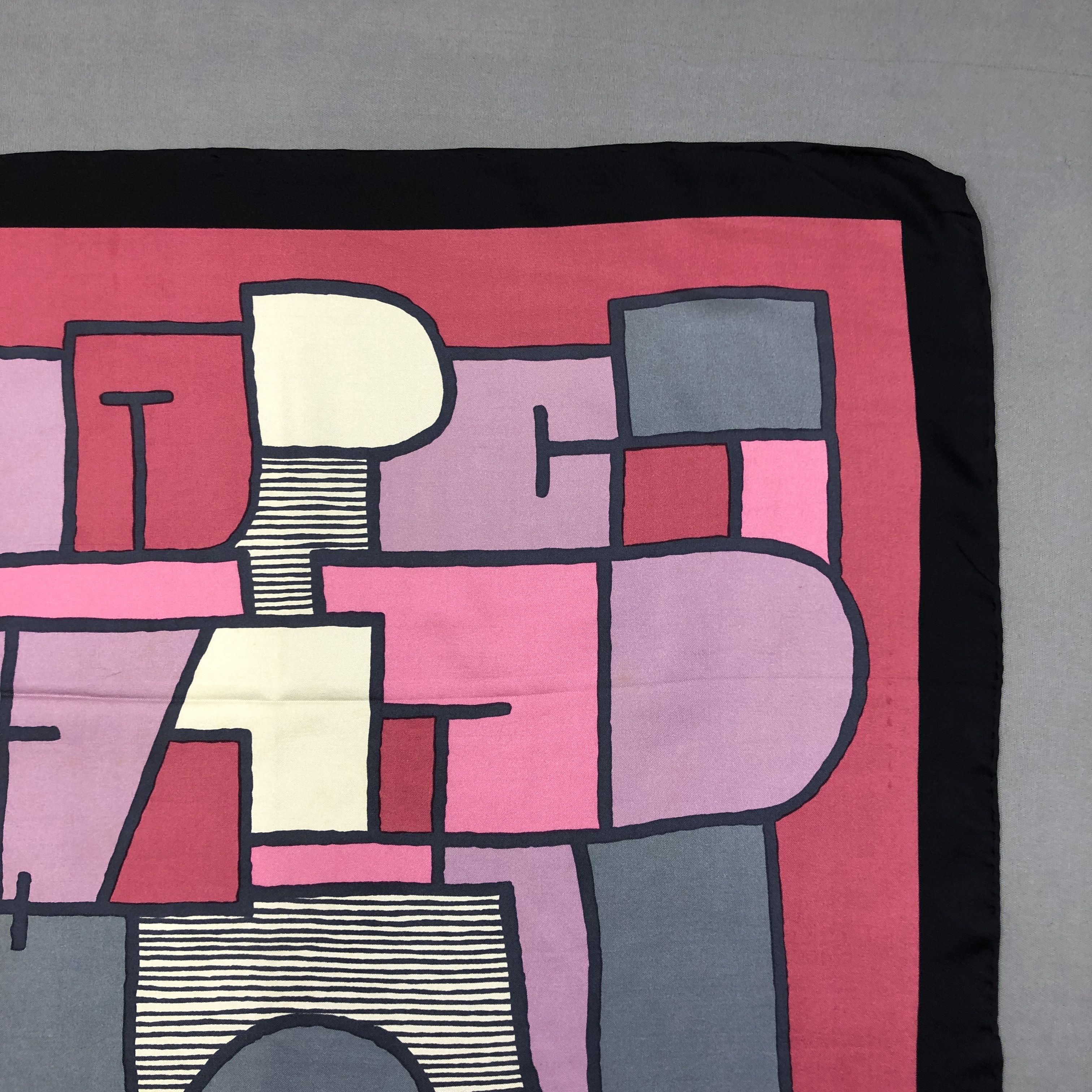 Japanese Brand Vintage SILK Scarf Twill Stole Wraps Scarves - GF60030 Size ONE SIZE - 5 Thumbnail