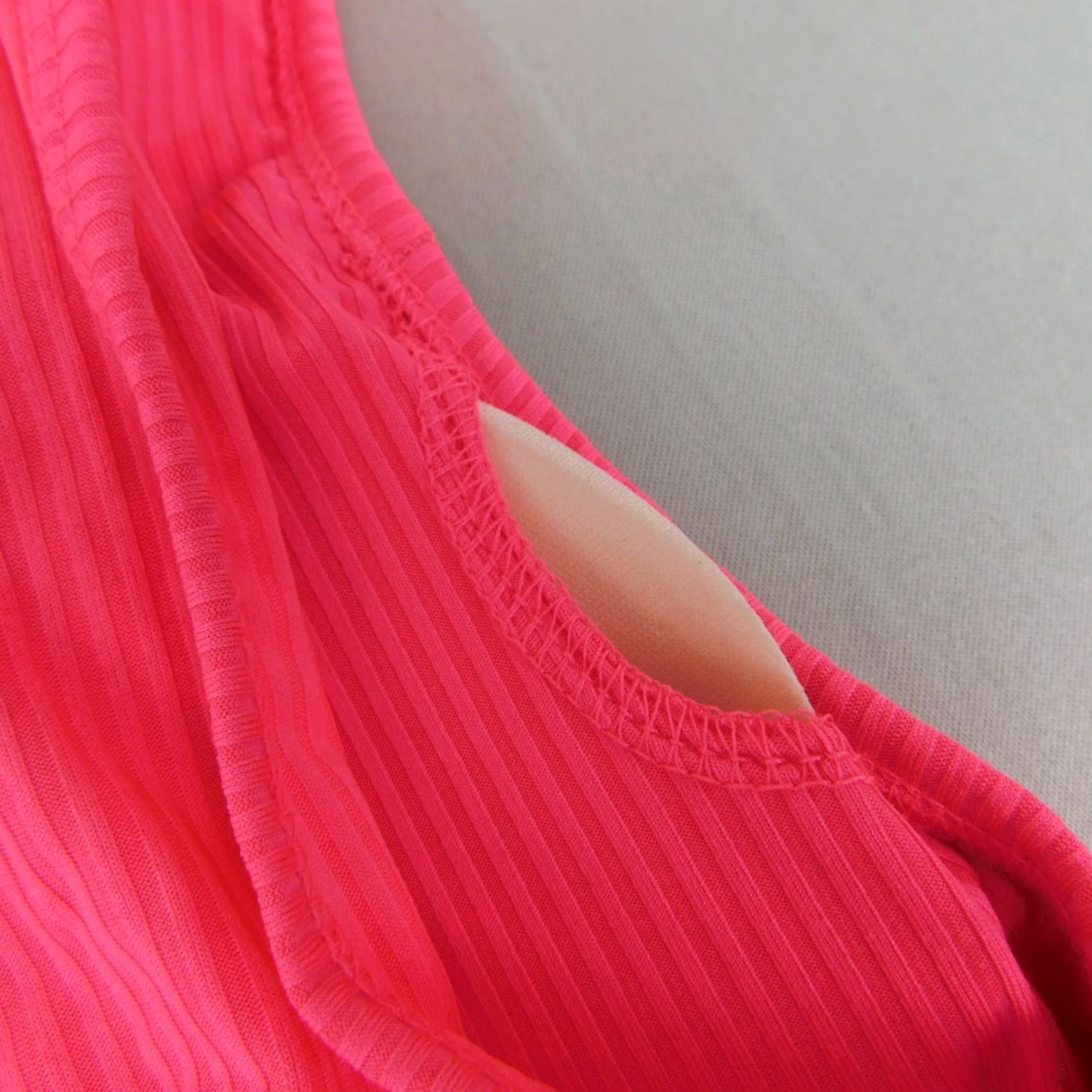Vintage Style 5 Wireless Ribbed Tank-Style Sport Bra Shirt Womens M Black Pink Medium 2pc Sports Bra Racerback Pullover Full Coverage Size ONE SIZE - 3 Thumbnail