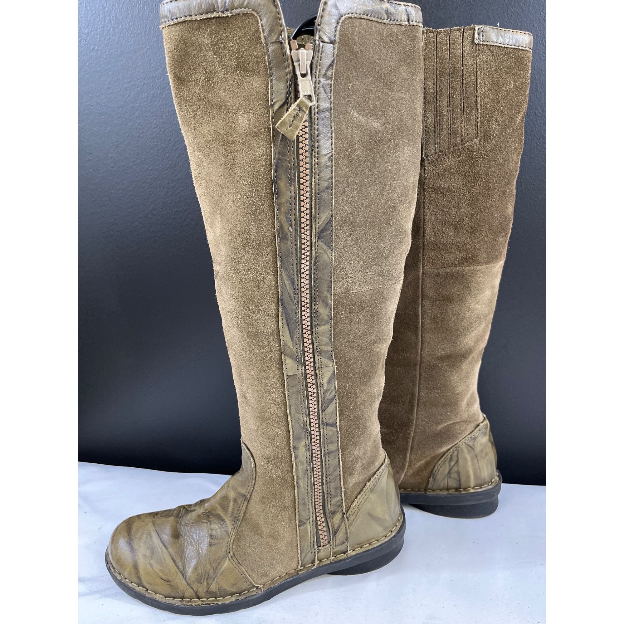 Clarks Clark Women's Olive Green Shoes/Tall Boots Size 7.5M SKU 562 Size US 7.5 / IT 37.5 - 5 Thumbnail