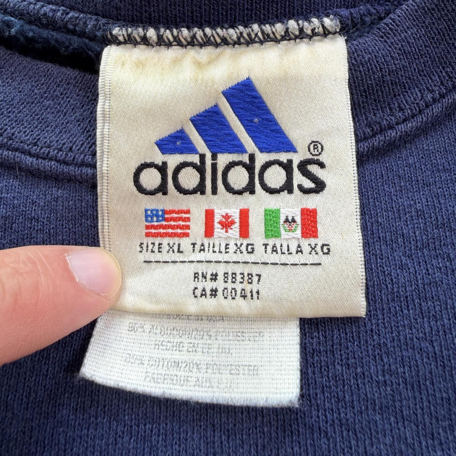 Adidas Vintage 1997 Adidas Tampa Bay Sun Bowl Crewneck Sweatshirt Size US L / EU 52-54 / 3 - 4 Thumbnail