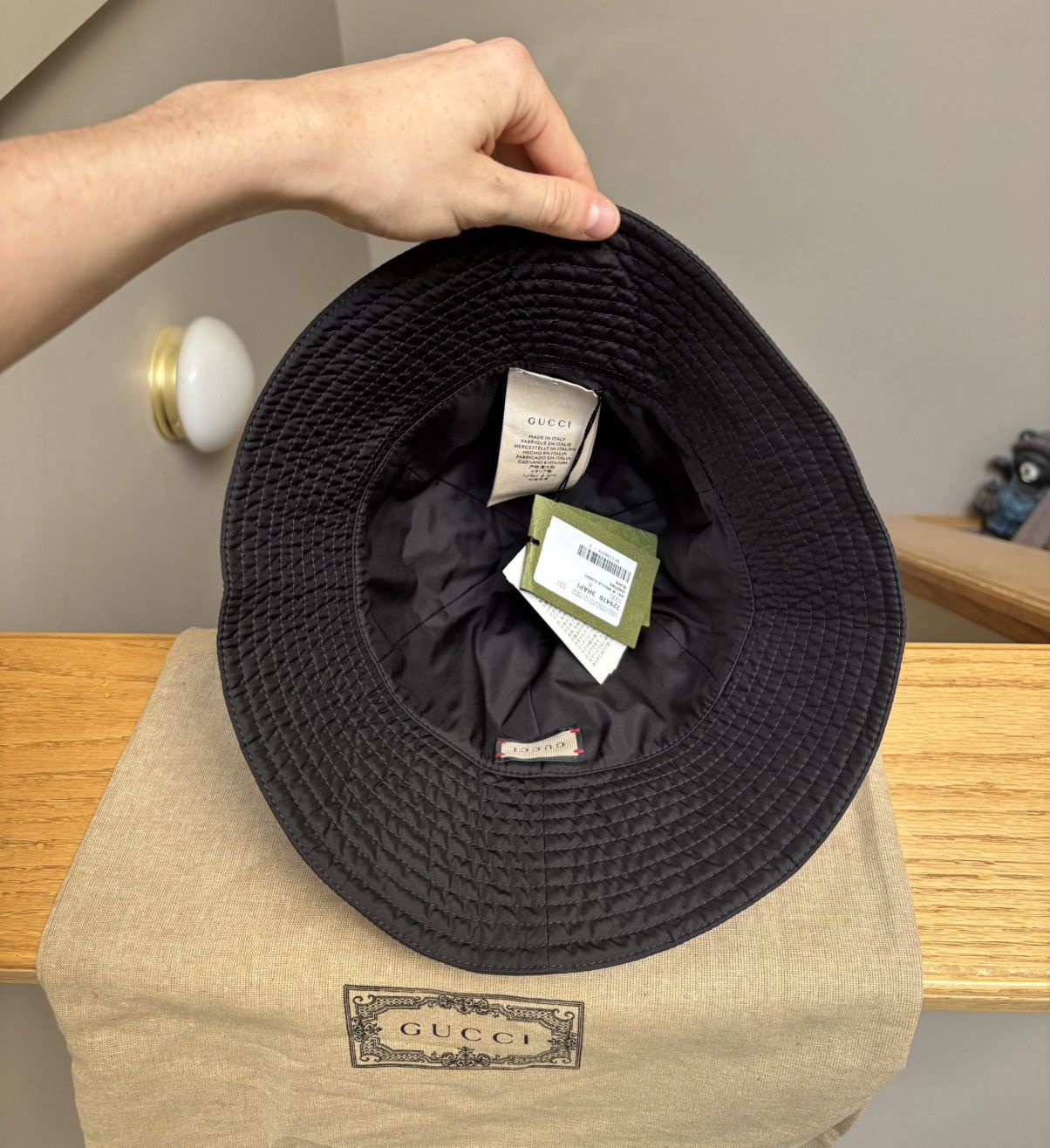 Gucci Gucci Black/Gold Logo Bucket Hat Size ONE SIZE - 2 Thumbnail