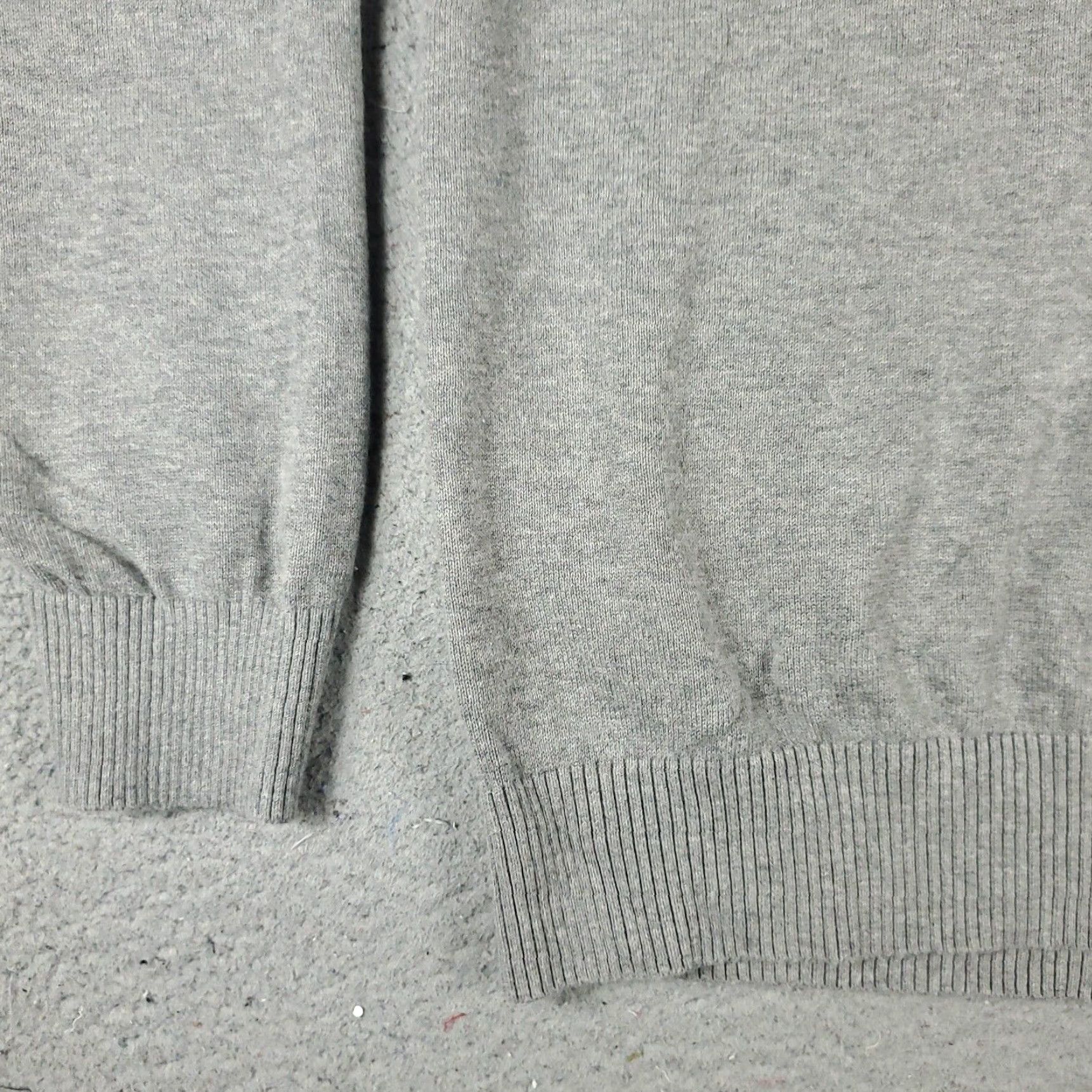 Tommy Hilfiger Tommy Hilfiger Sweater Mens Large Gray Pullover Crew Neck Casual Cotton Size US L / EU 52-54 / 3 - 3 Thumbnail