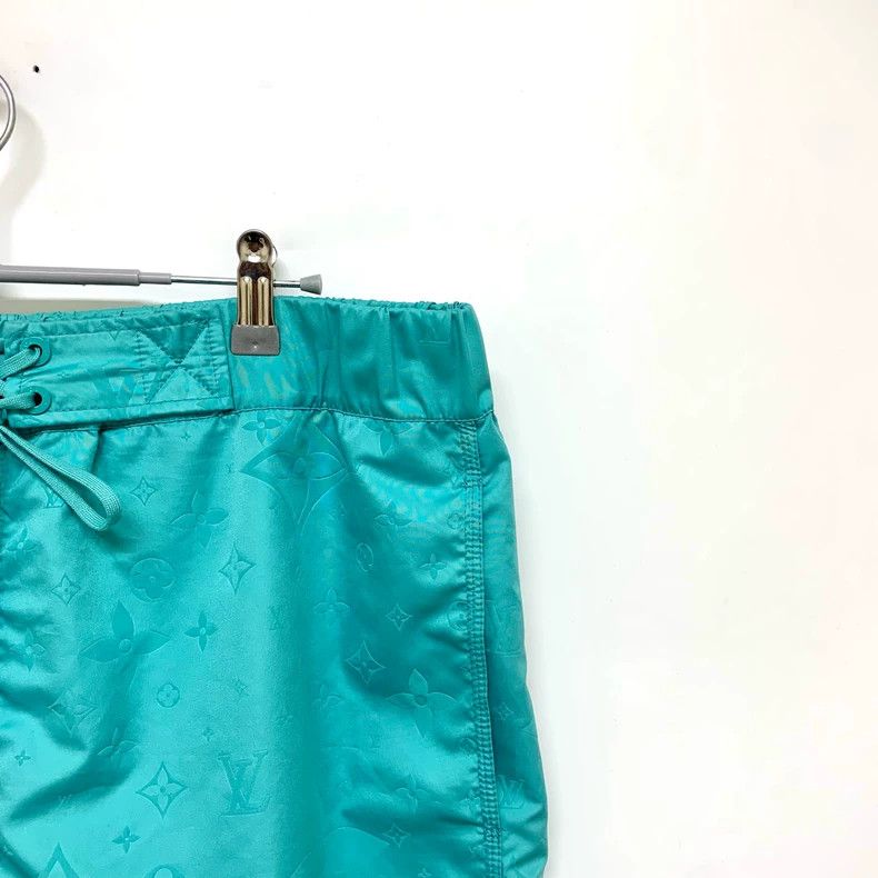 Louis Vuitton LOUIS VUITTON size l Presbyopia Beach Shorts Size US 30 / EU 46 - 5 Thumbnail