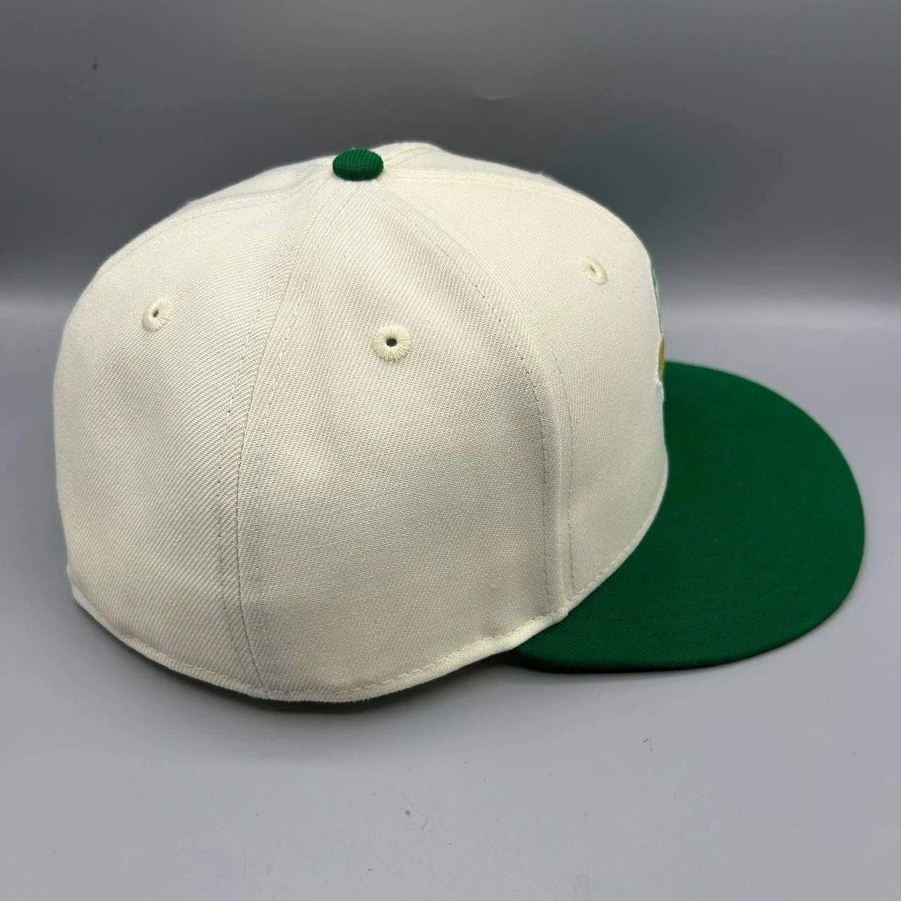 New Era Toronto Blue Jays Hat Men 7 1/2 White Green MLB Fitted Cap Size ONE SIZE - 6 Thumbnail