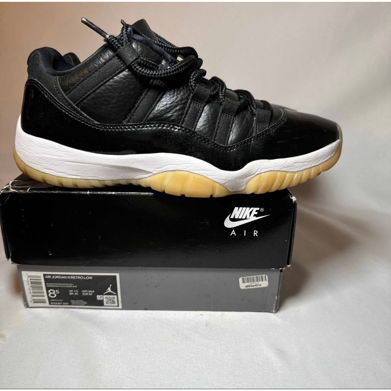 Jordan Brand × Nike Size 8.5 - Nike Air Jordan 11 Retro Low 72-10 Men's Shoes Size US 8.5 / EU 41-42 - 1 Thumbnail