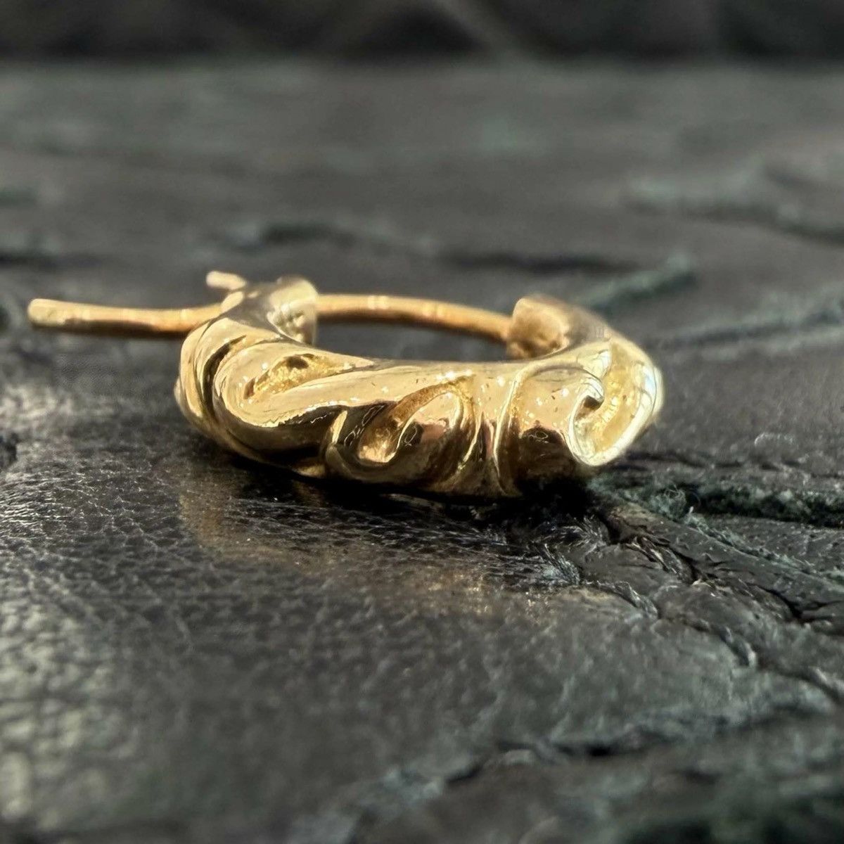 Chrome Hearts Chrome Hearts 22K Gold Tiny Scroll Hoop Earring Size ONE SIZE - 5 Thumbnail