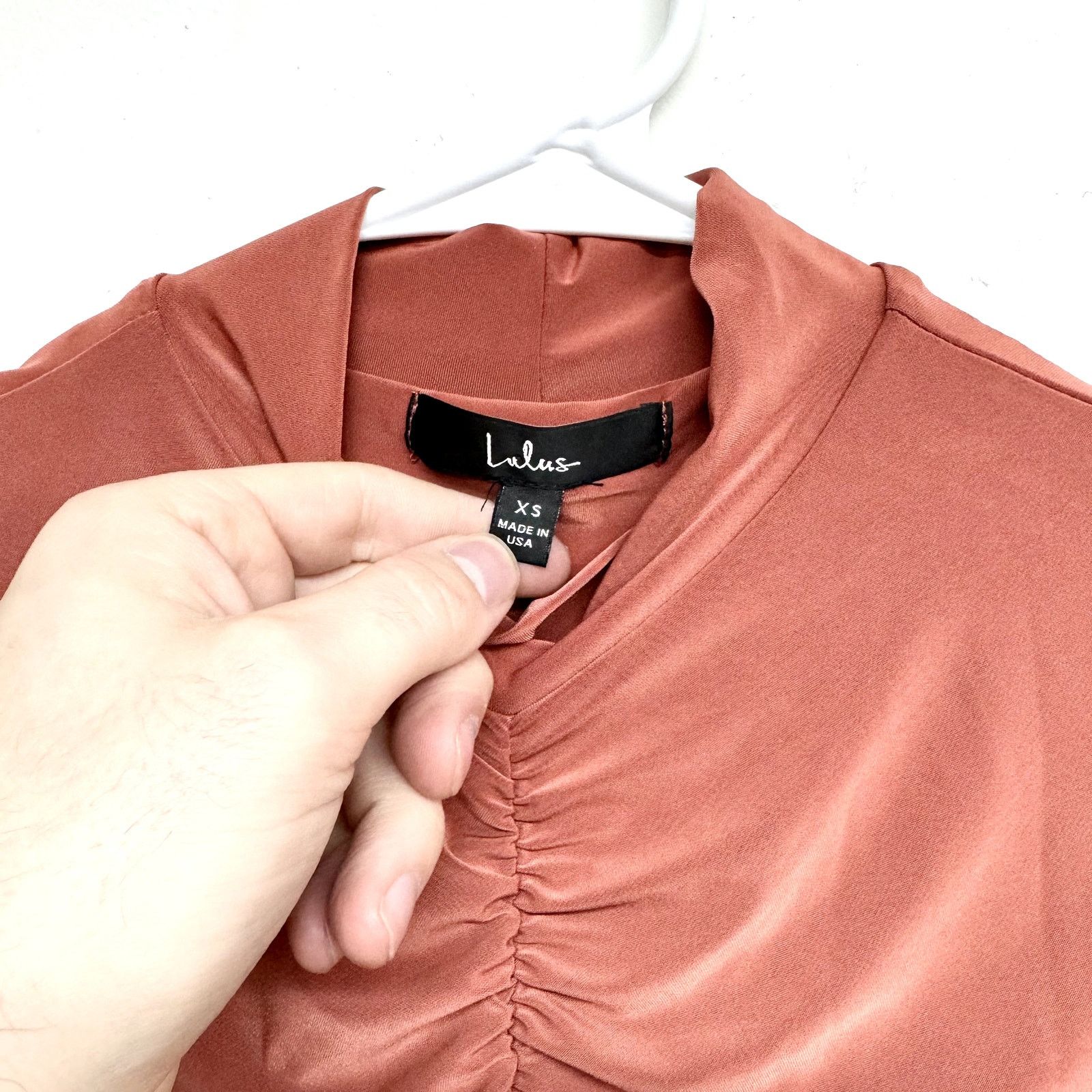 Other Lulus Ruche Around Orange Ruched Mock Neck Bodysuit Size XS Size XS / US 0-2 / IT 36-38 - 4 Thumbnail