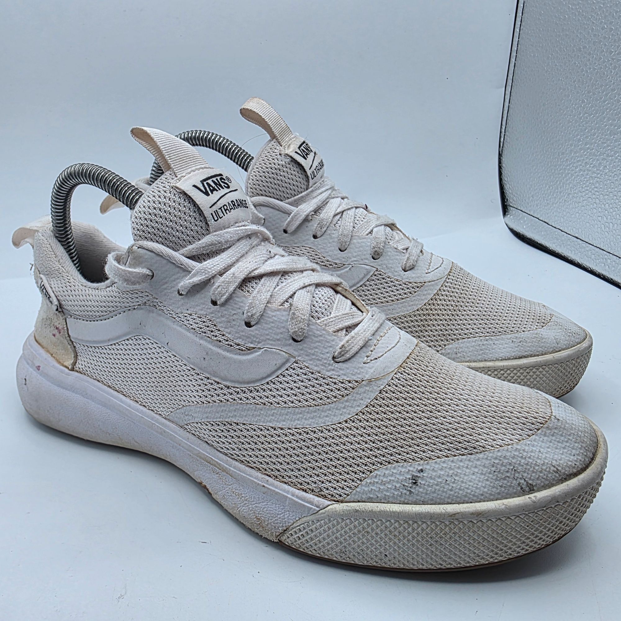 Vans Vans UltraRange Womens 8 White Athletic Shoes Lightweight Ca Size US 8 / IT 38 - 1 Thumbnail