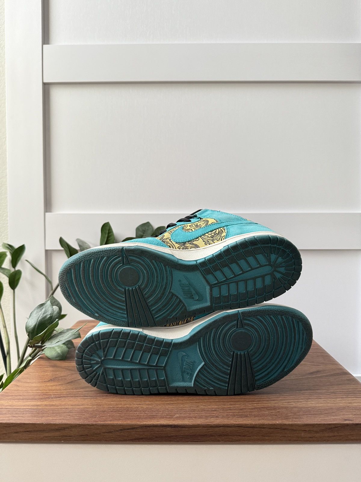 Nike SB Nike SB Dunk Mid Peacock Size US 9.5 / EU 42-43 - 8 Thumbnail