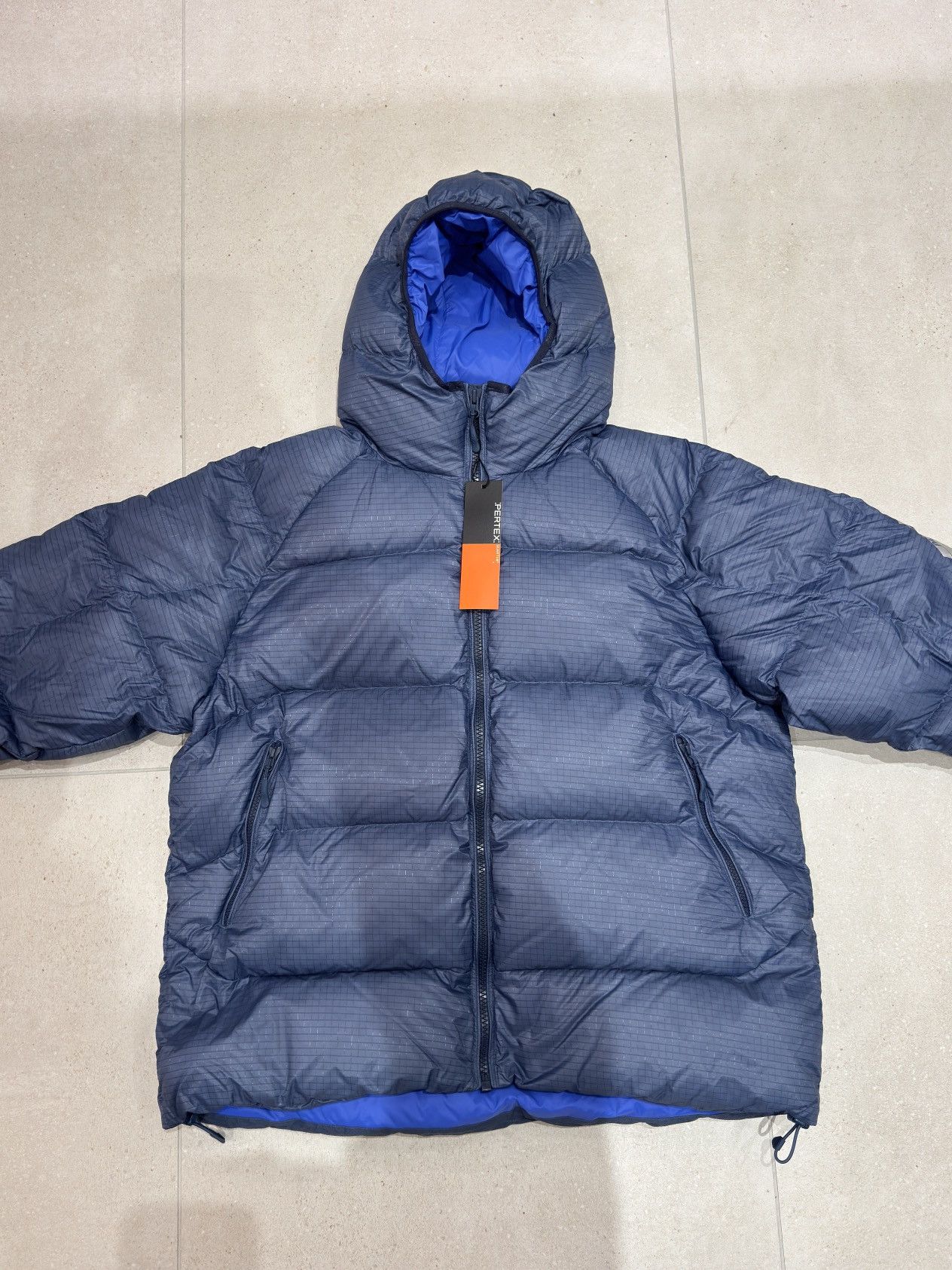 Oakley × Palace Palace x Oakley “Puffa Cloud” | Grailed