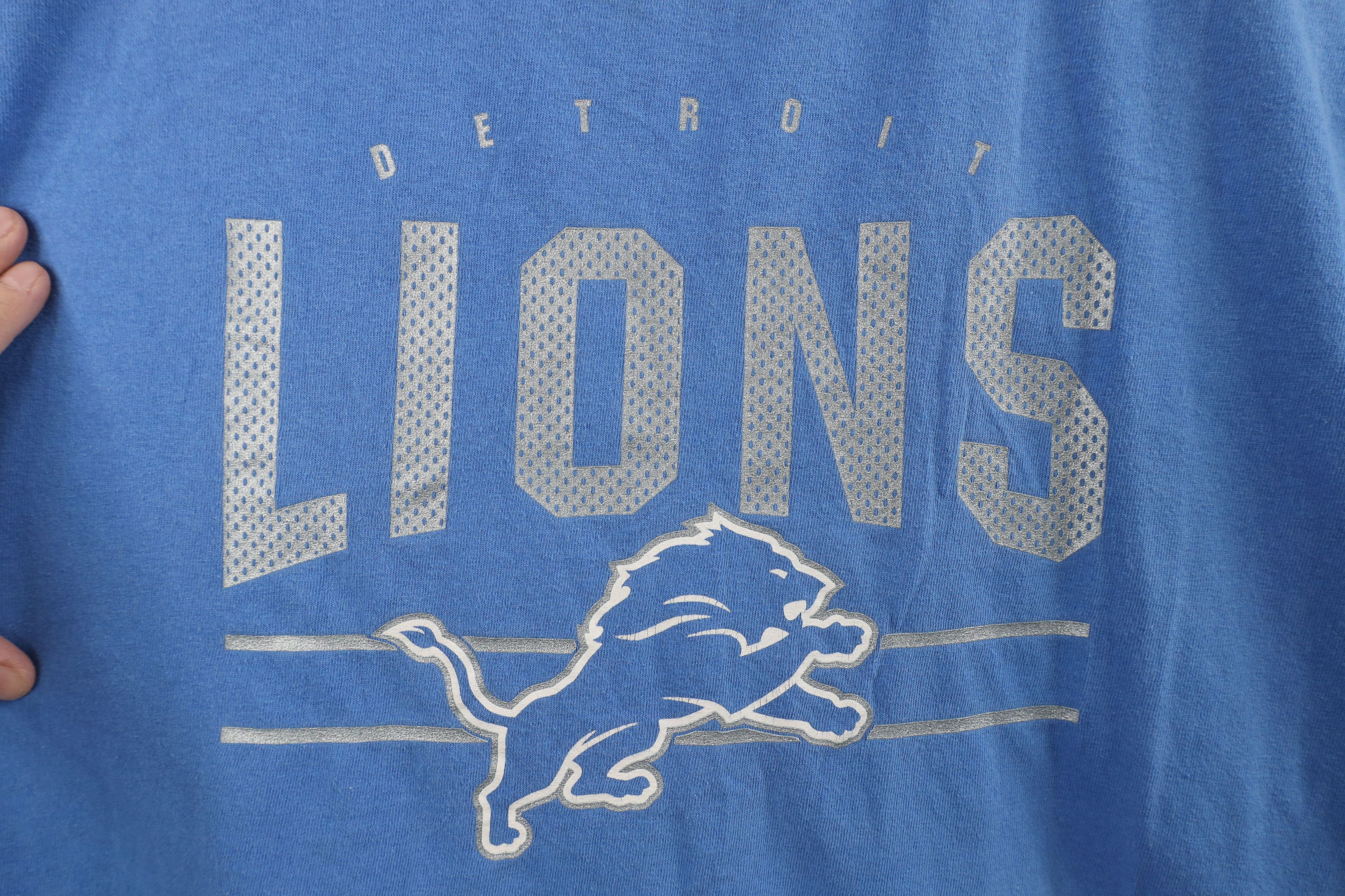 Vintage Vintage Y2K NFL Spell Detroit Lions Football T-Shirt Blue Size US XL / EU 56 / 4 - 4 Thumbnail