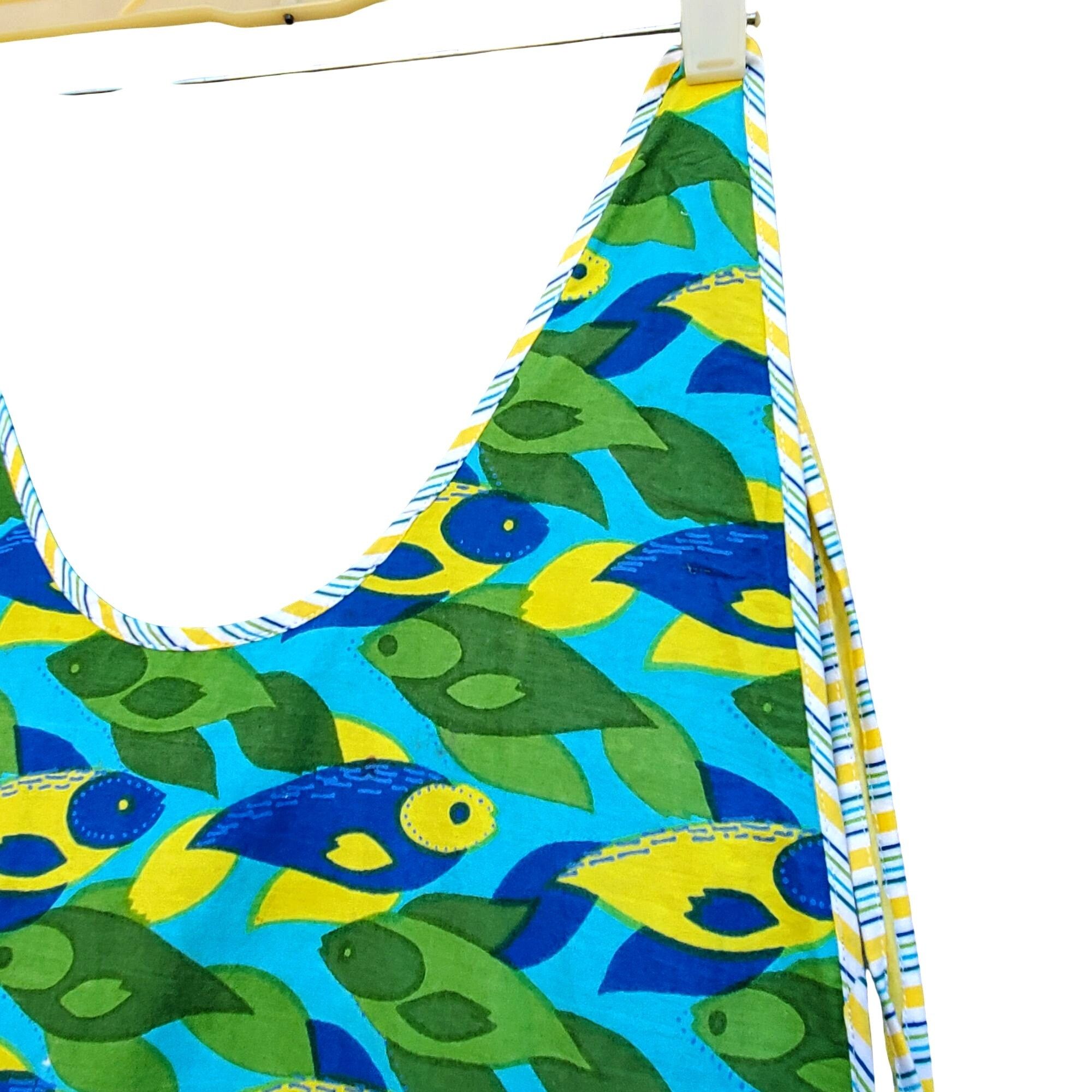 Other Retro Ruffled Bib Apron Colorful Blue Green Fish Pattern wit Size ONE SIZE - 9 Thumbnail