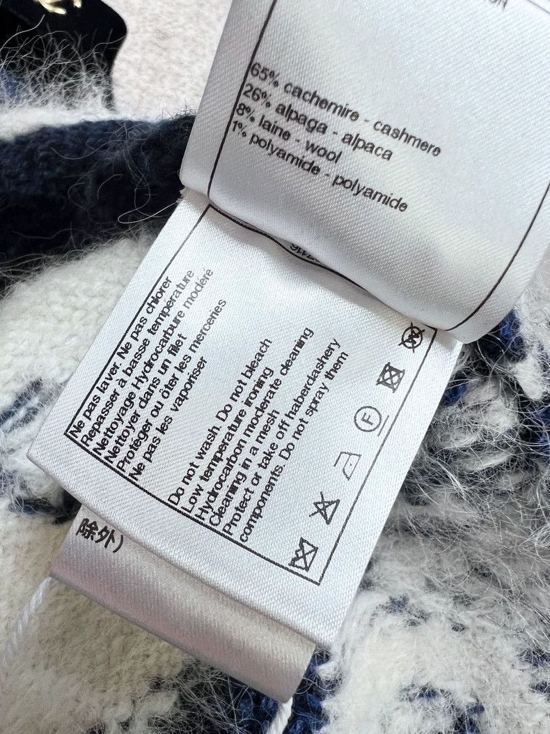 Chanel Chanel Color-matched camellia pattern V-neck long-sleeved Size XS / US 0-2 / IT 36-38 - 9 Thumbnail