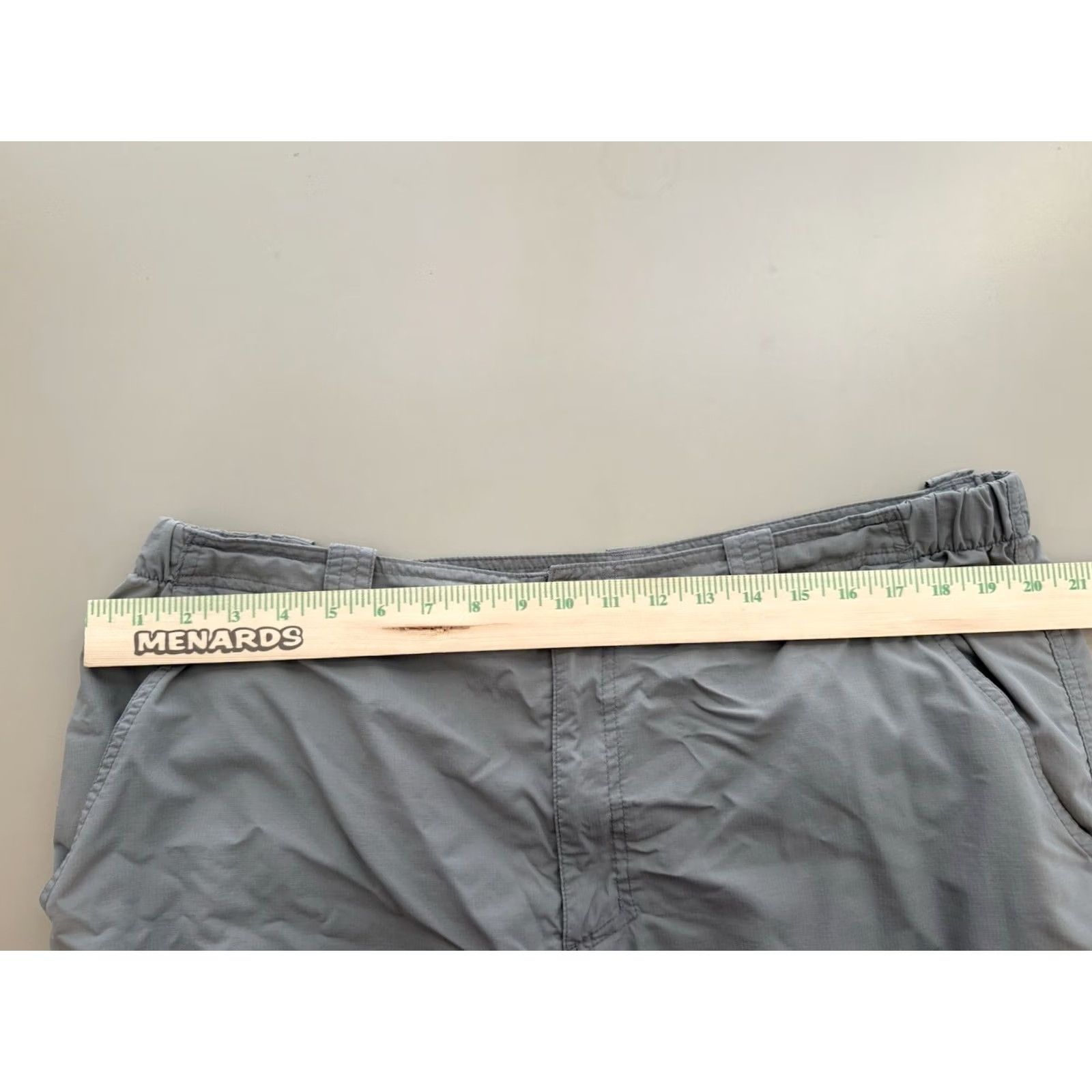 Vintage Columbia Omni-Shade Shorts Mens Large Gray Cargo Outdoor Lightweight Hike Fish Size US 33 - 6 Thumbnail