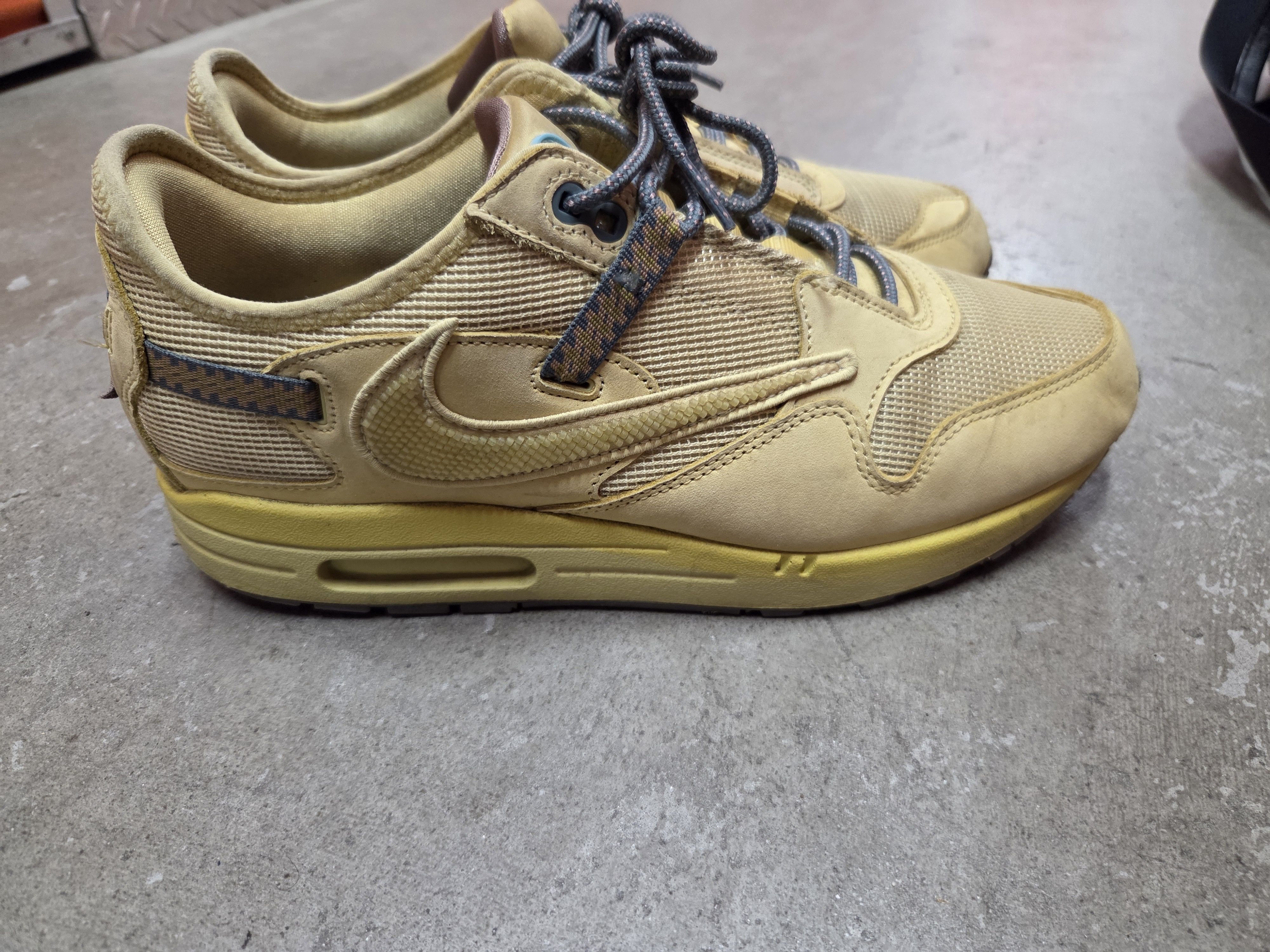 Nike Nike Air Max 1 Travis Scott Cactus Jack Saturn Gold Size US 11 / EU 44 - 2 Thumbnail