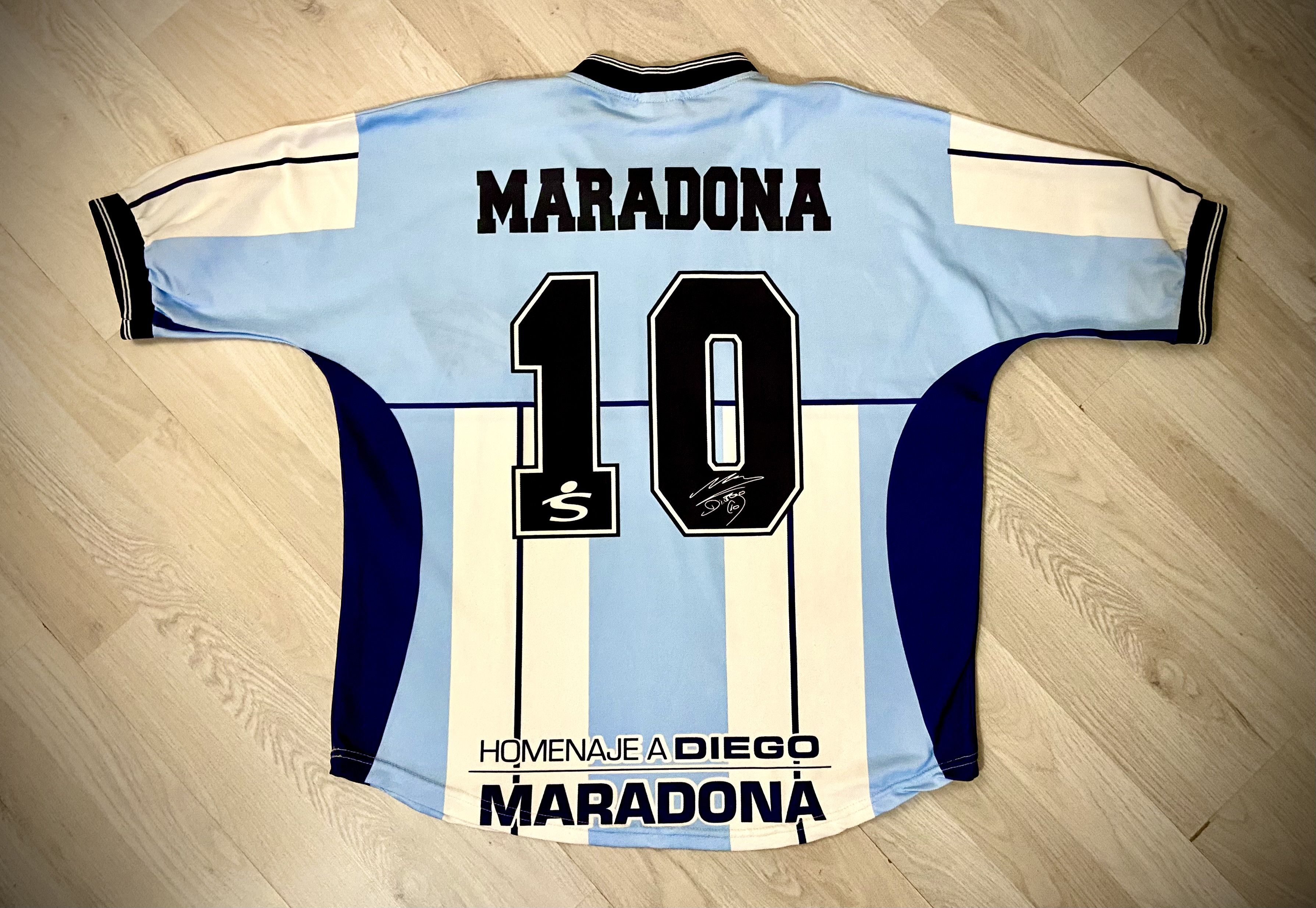 Fila "Diego Maradona Tribute Jersey by Fila - Number 10 Design Size US S / EU 44-46 / 1 - 12 Thumbnail