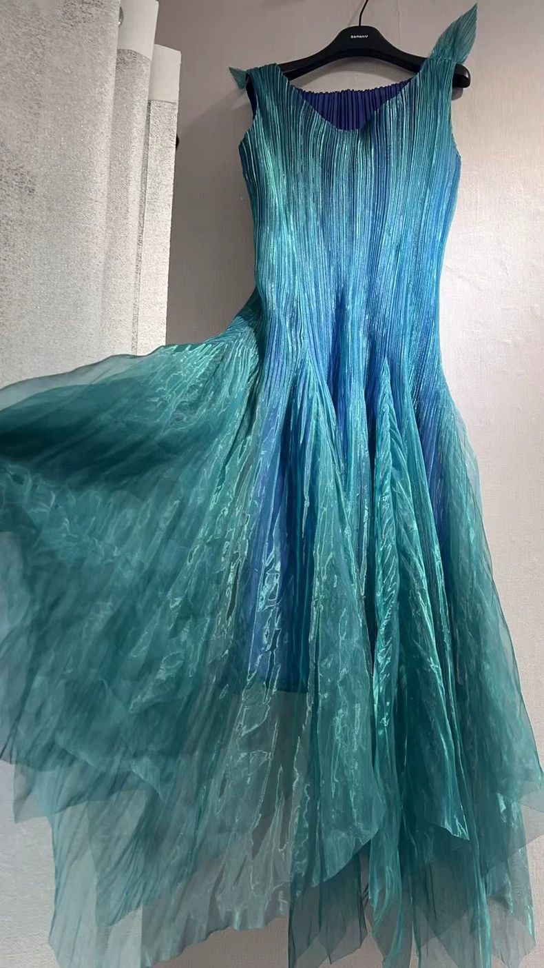 Issey Miyake size:2 Blue mermaid maiden dress