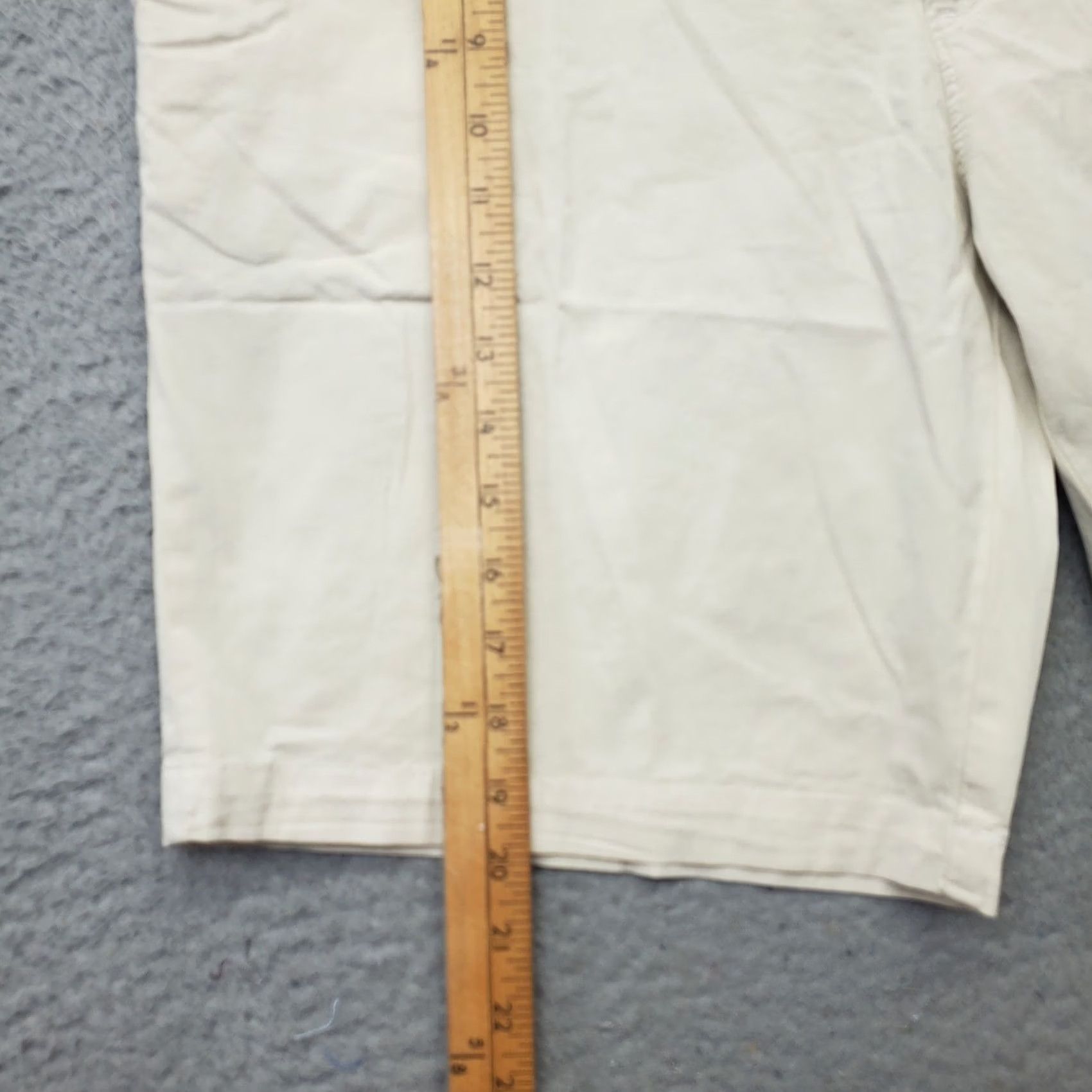 Vintage Goodthreads Mens Chino Shorts 36 Tan Mid-Rise Summer Comfort Slash Pockets Size US 36 / EU 52 - 3 Thumbnail