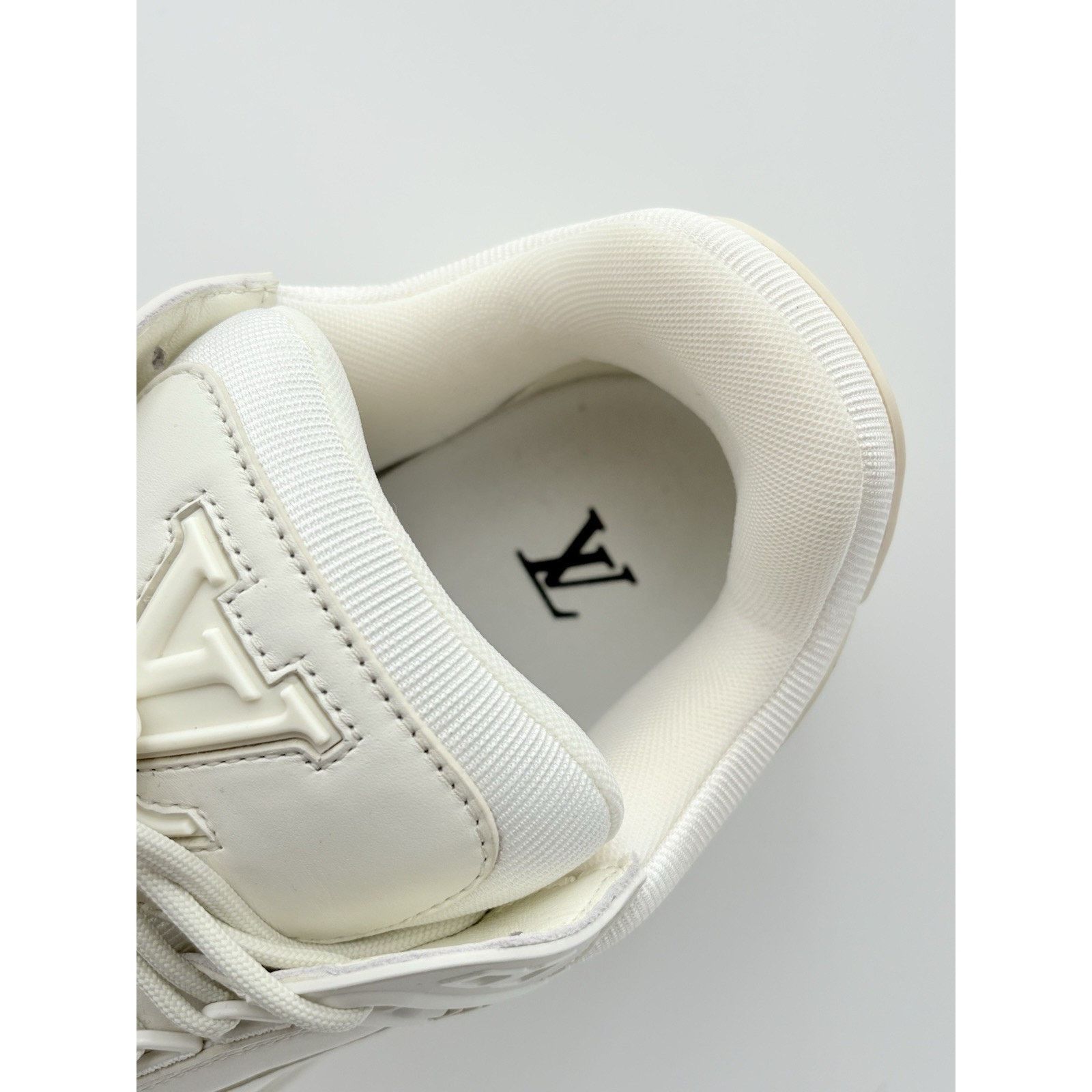 Louis Vuitton Louis Vuitton Maxi Trainer ' White ' | WORN ONCE! Size US 11.5 / EU 44-45 - 12 Thumbnail
