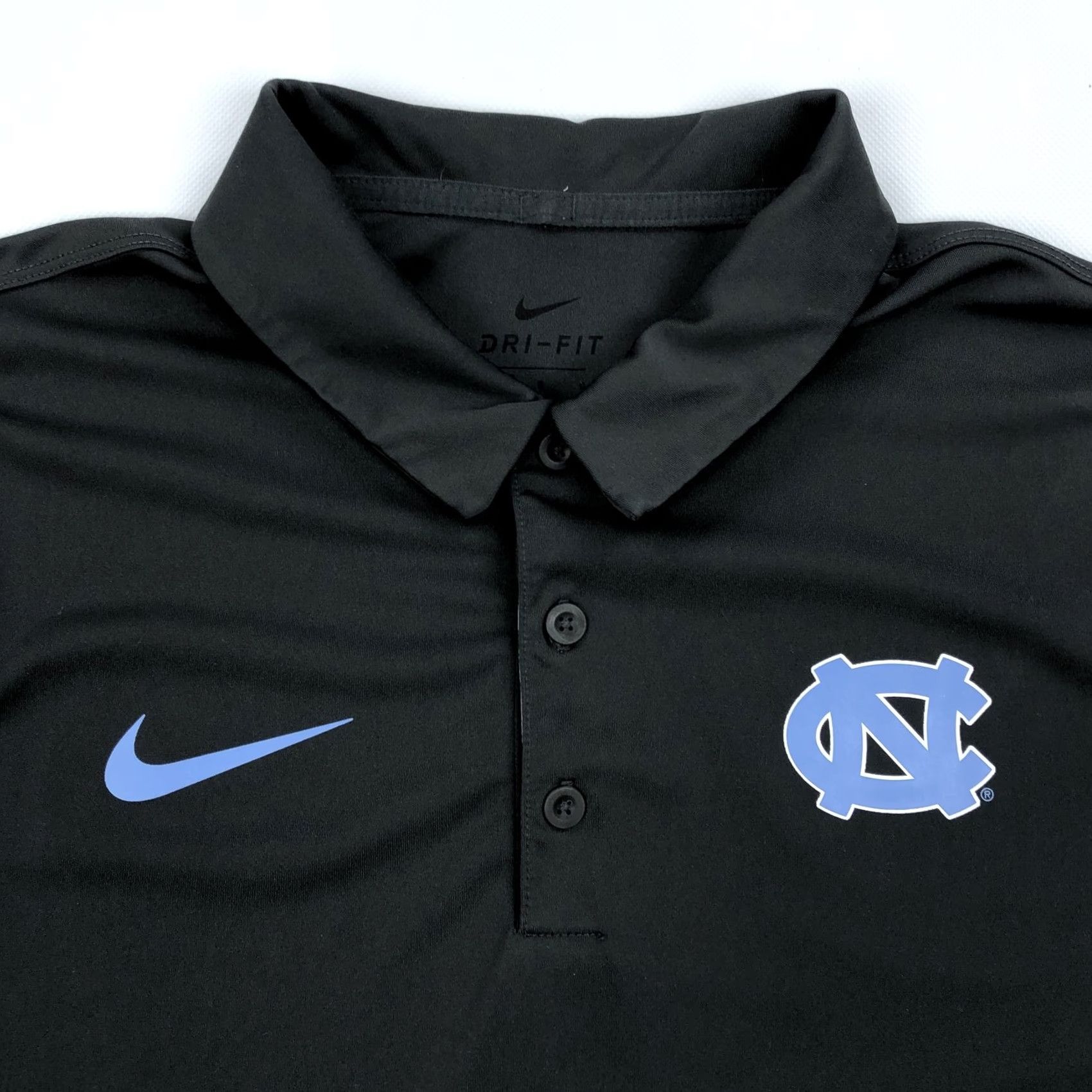Nike Nike Dri-FIT UNC Tar Heels Polo Shirt Mens L Black Blue Colorblock Short Sleeve Golf Sports Logo Embroidered Buttoned 100 Polyester Casual Activewear Size US L / EU 52-54 / 3 - 2 Thumbnail
