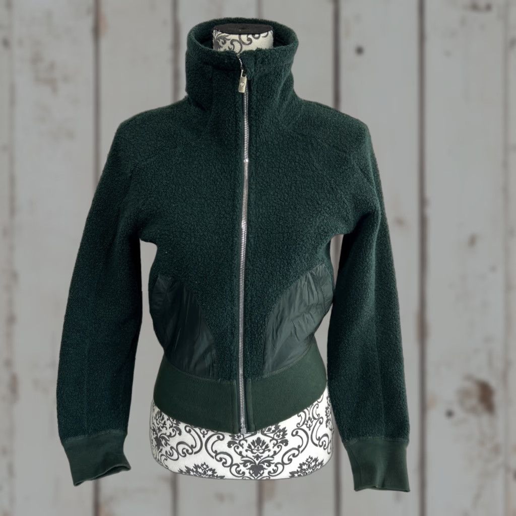 Lululemon Lululemon So Sherpa Crop Bomber Jacket Women Size 4 Green Full Zip Wool Blend, Cropped, Pockets, High Neck, Athleisure, 100% Polyester Lining Size S / US 4 / IT 40 - 1 Thumbnail