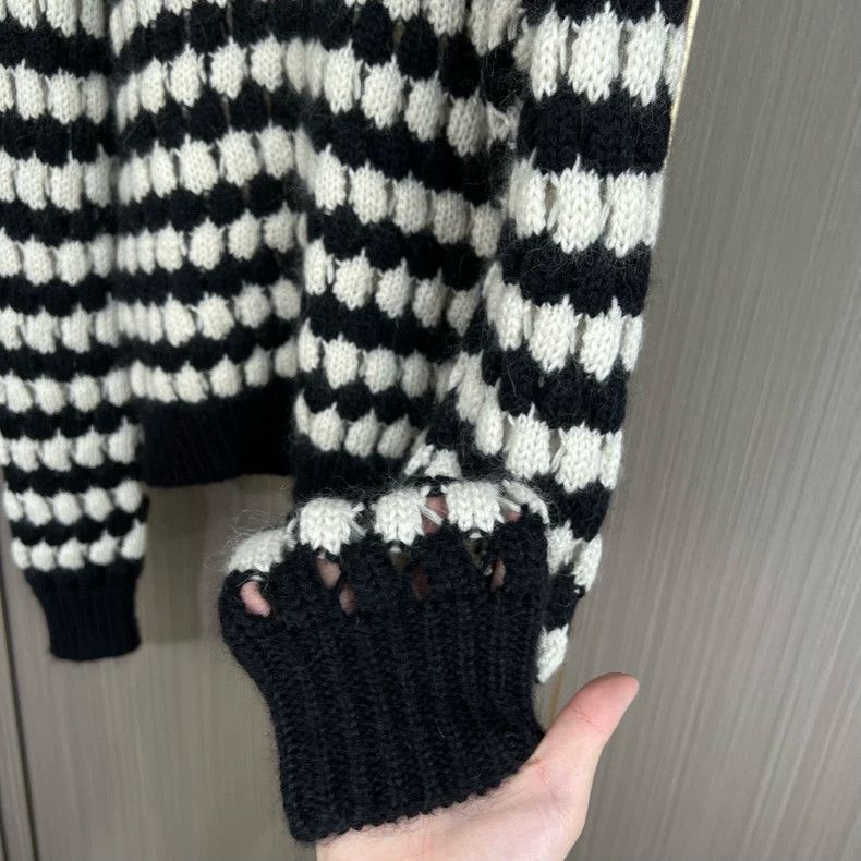 Saint Laurent Paris Saint Laurent ParisBlack and white striped cut-out sweater Size US XXL / EU 58 / 5 - 4 Thumbnail