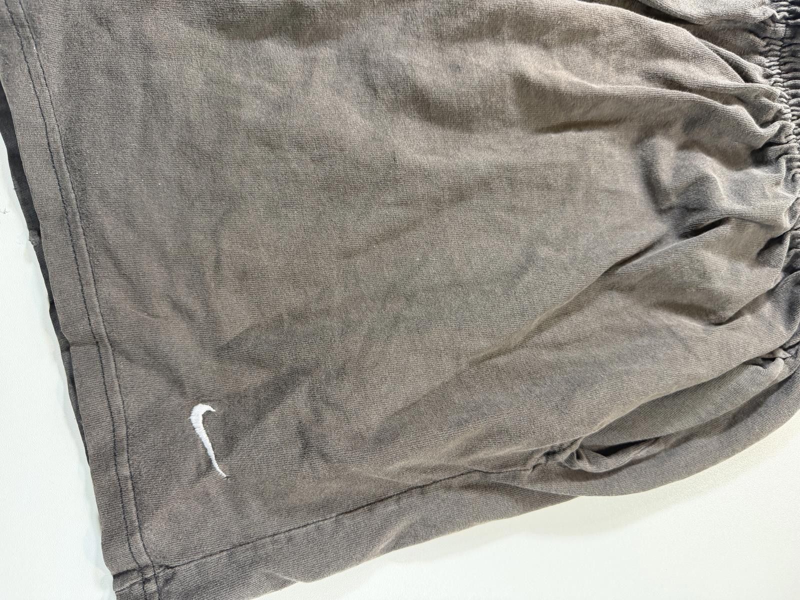 Nike Nike Athletic Shorts with Elastic Waistband faded black L Size US 34 / EU 50 - 2 Thumbnail