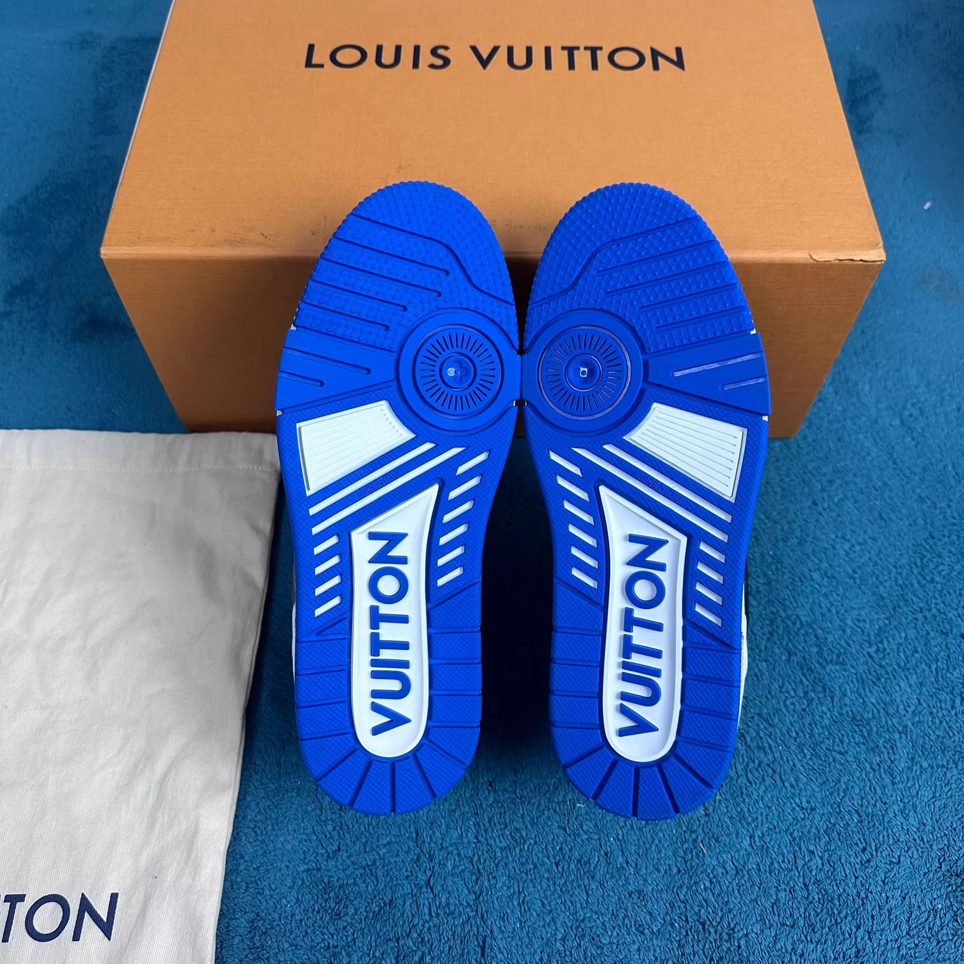 Louis Vuitton LV Trainer Leather Low-Top Sneaker Blue Black 4/38 Size US 7.5 / IT 37.5 - 5 Thumbnail