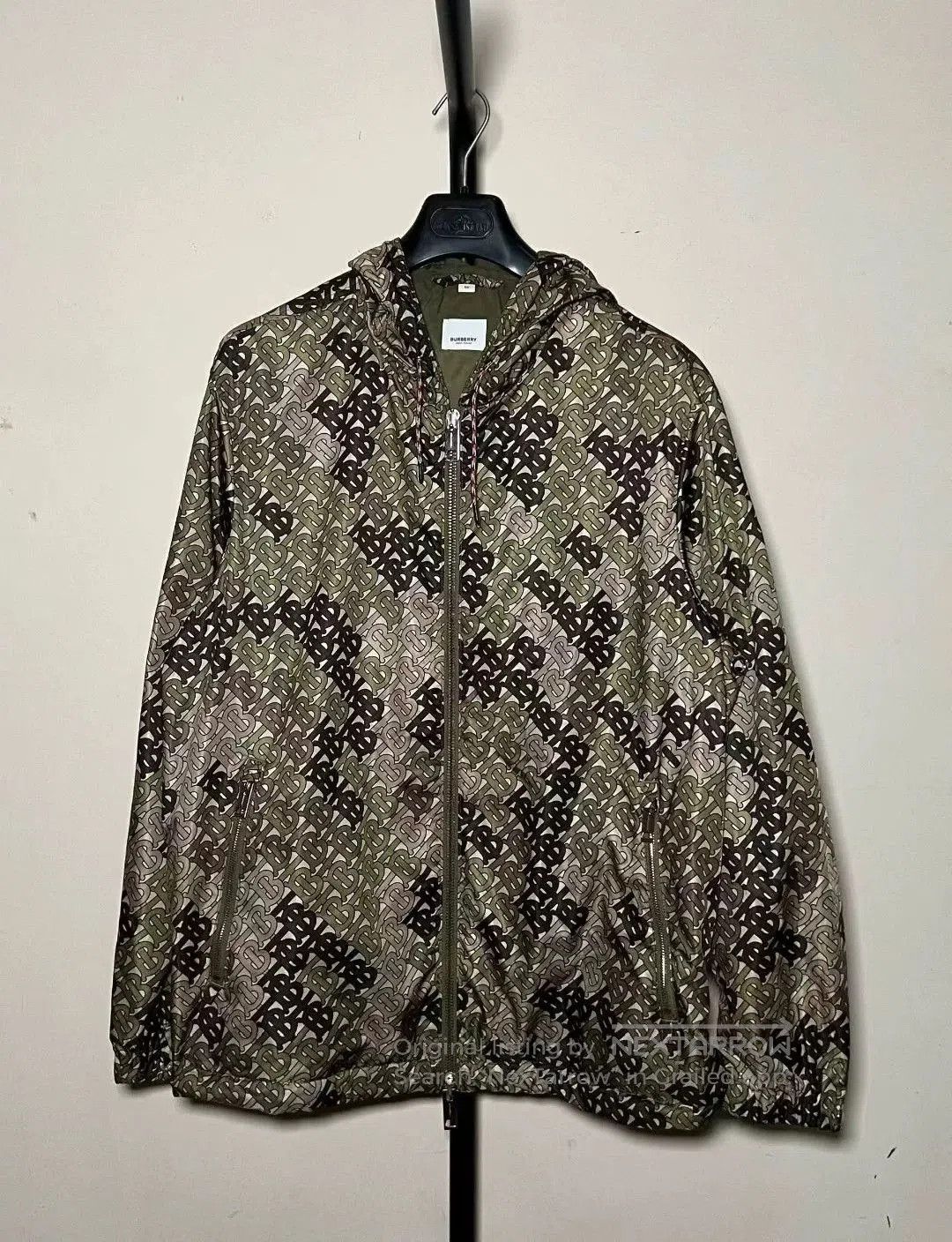 Burberry Burberry Green Camo TB Logo Zip Jacket. Size US L / EU 52-54 / 3 - 1 Thumbnail
