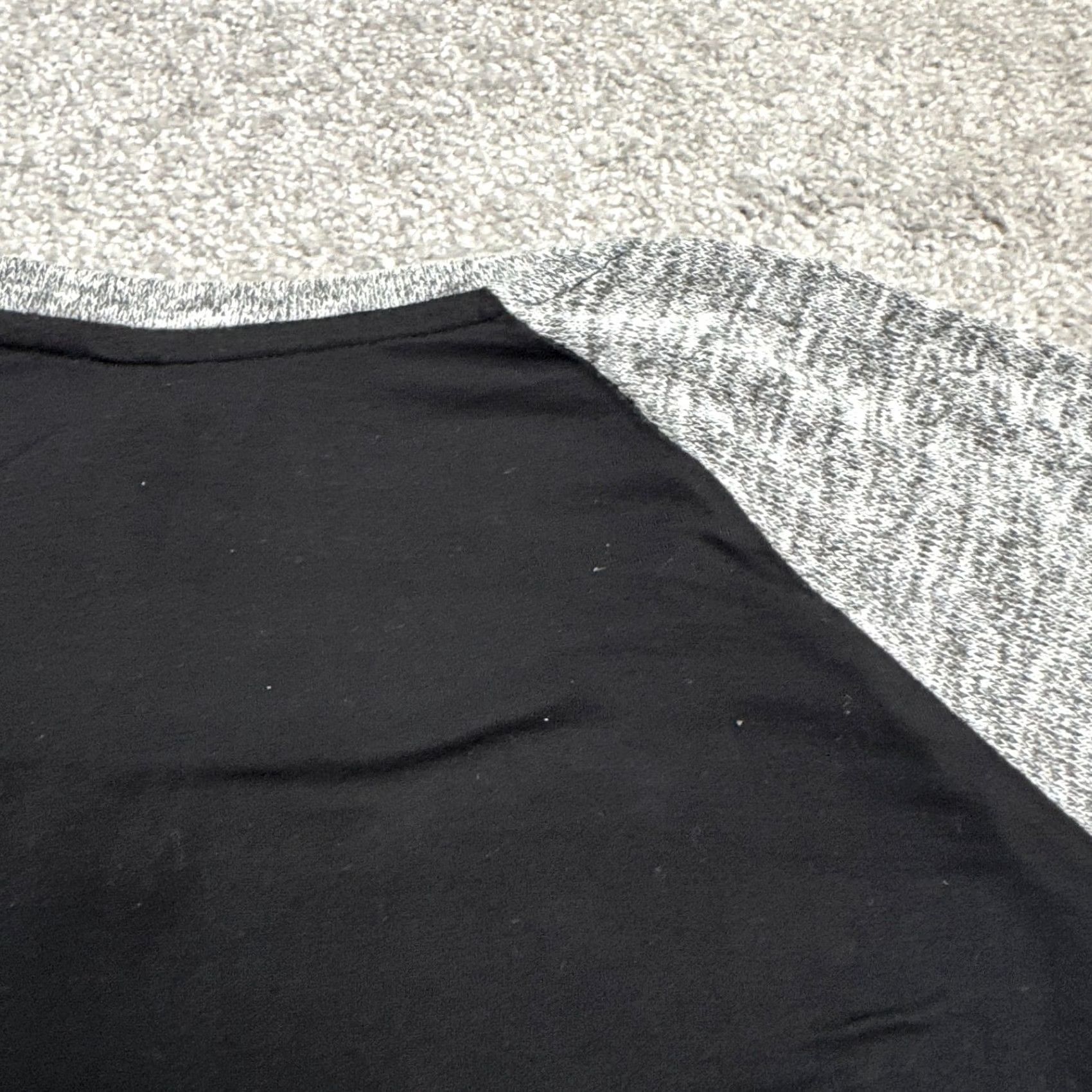 Vintage Kut From The Cloth Sweater womens XS Black Gray Floral Raglan Stretch Pullover Size XS / US 0-2 / IT 36-38 - 4 Thumbnail