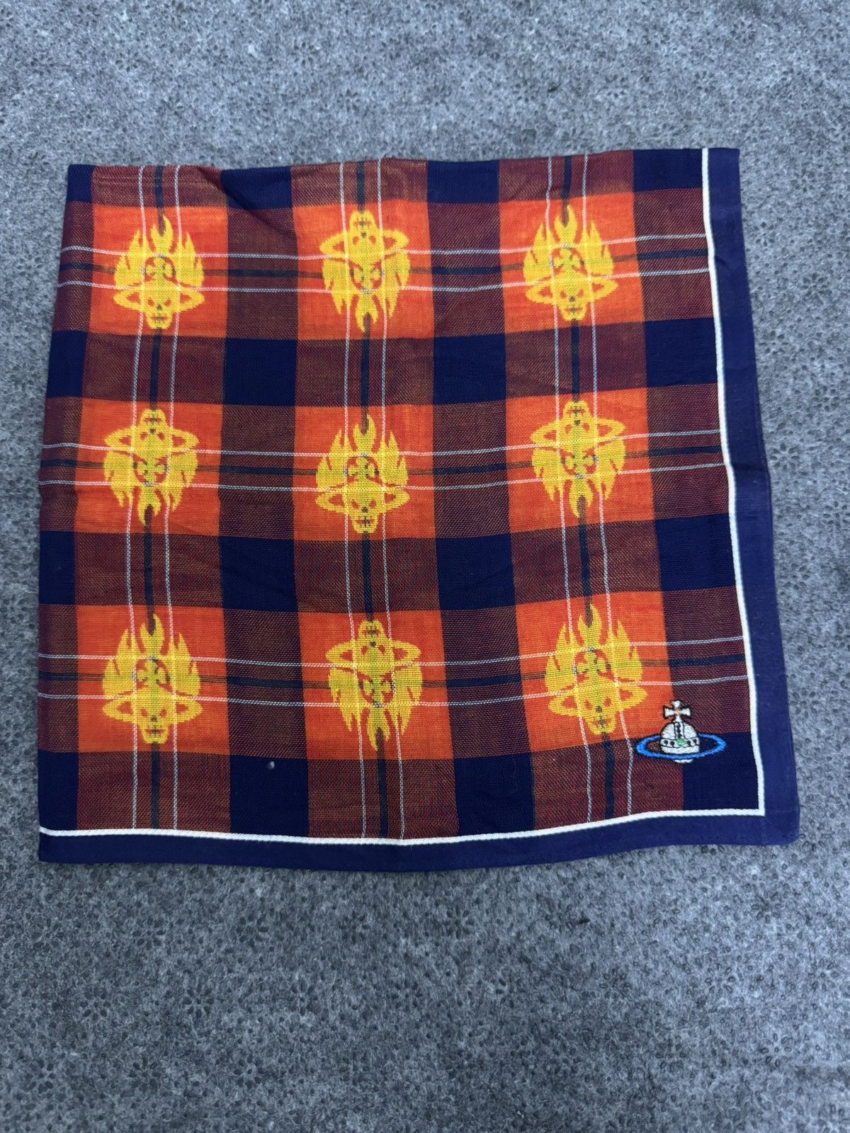 Vivienne Westwood ‼️Combo Vivienne Westwood Handkerchief‼️ Size ONE SIZE - 7 Thumbnail