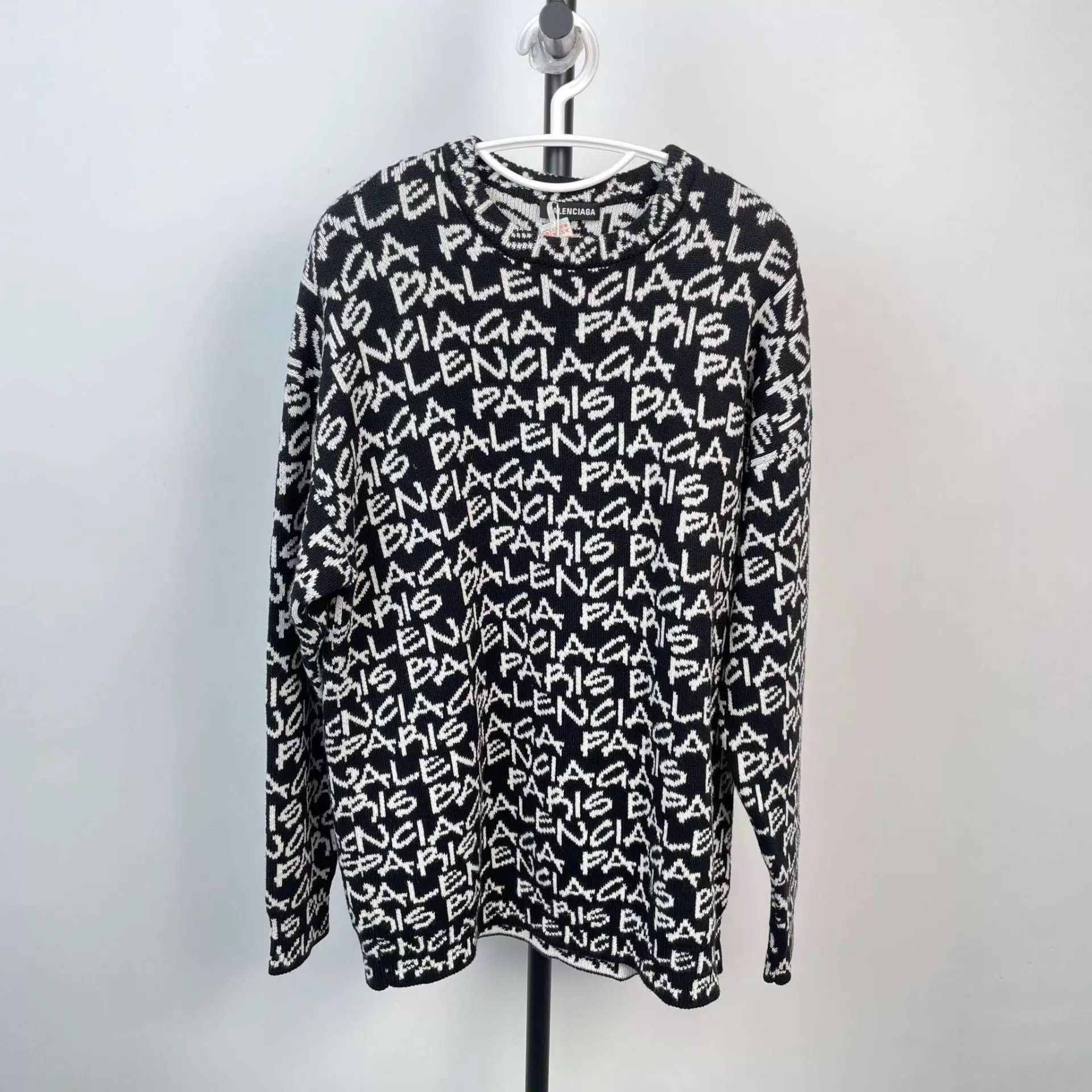 Balenciaga Balenciaga XS Black & White Size US XS / EU 42 / 0 - 1 Thumbnail